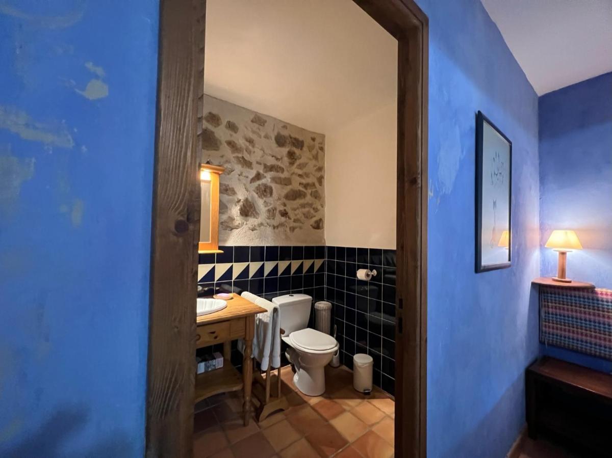 Double or Twin Room with Shower photo 3