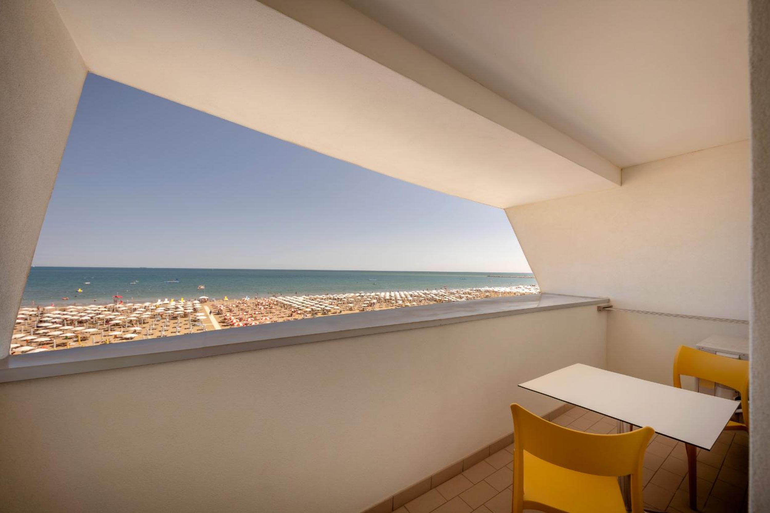 Family Room with Sea View - Photo 6