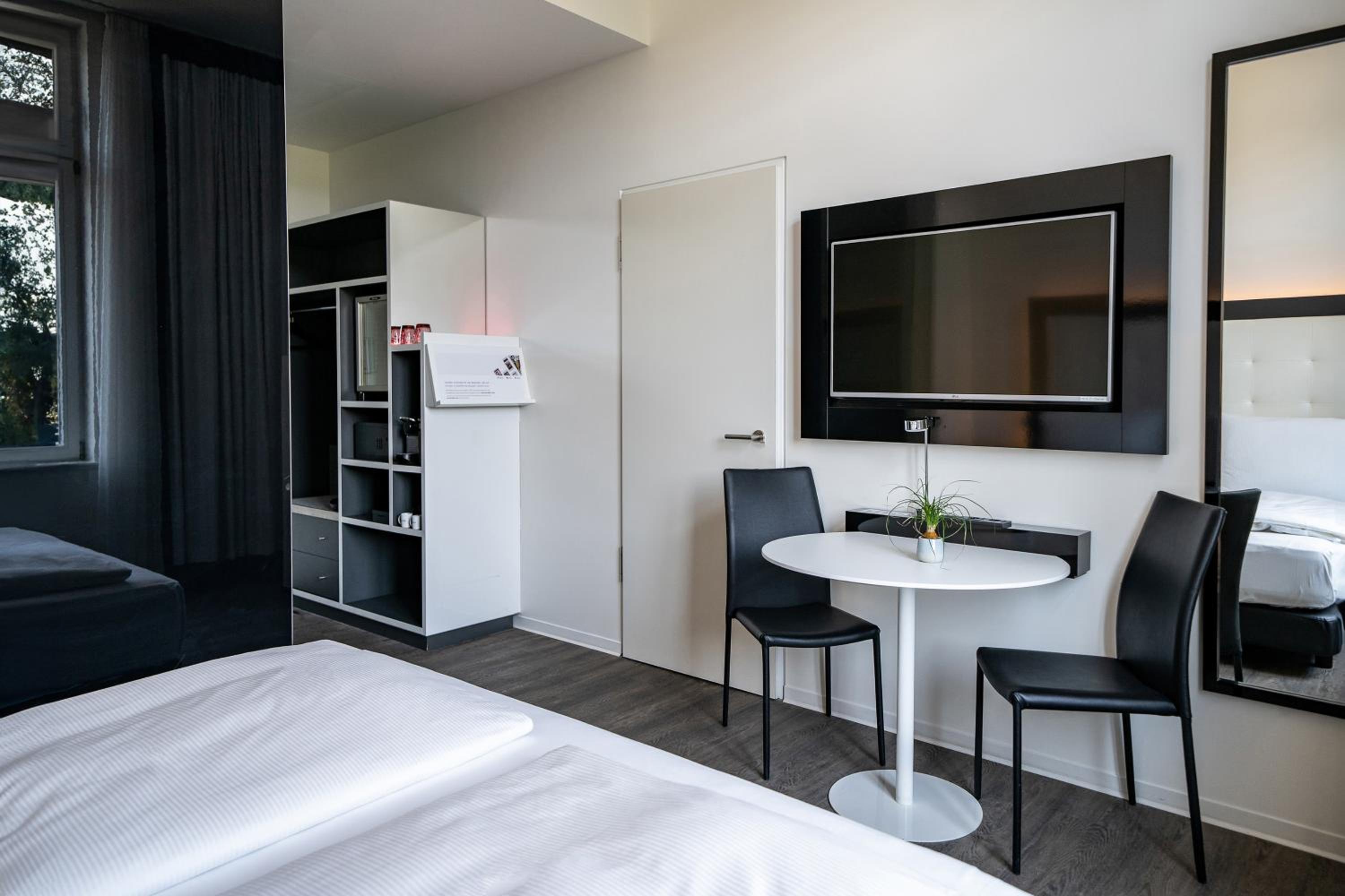 The INNSIDE Room