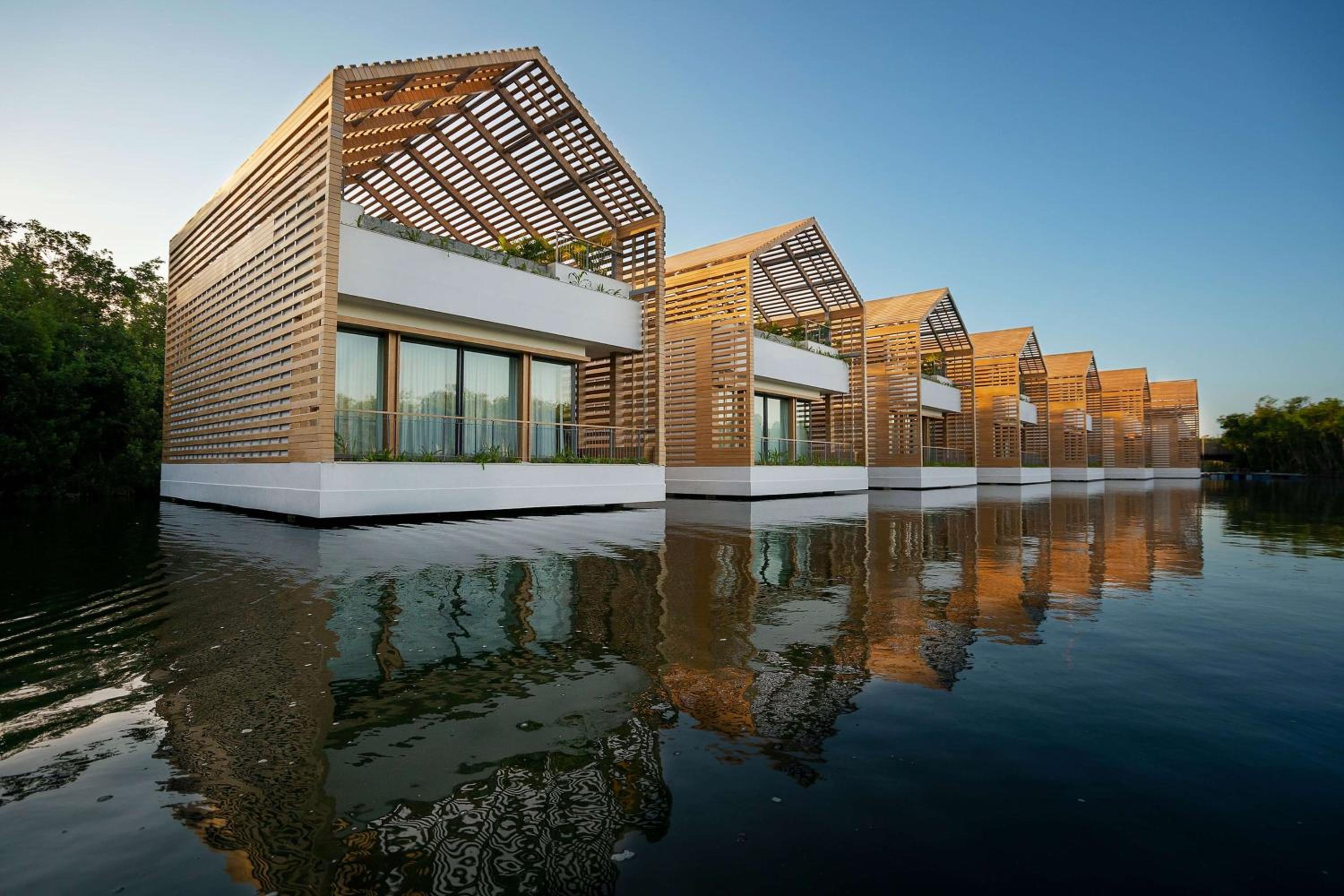 Lagoon & Sunset Rooftop Pool Villa - Photo 4