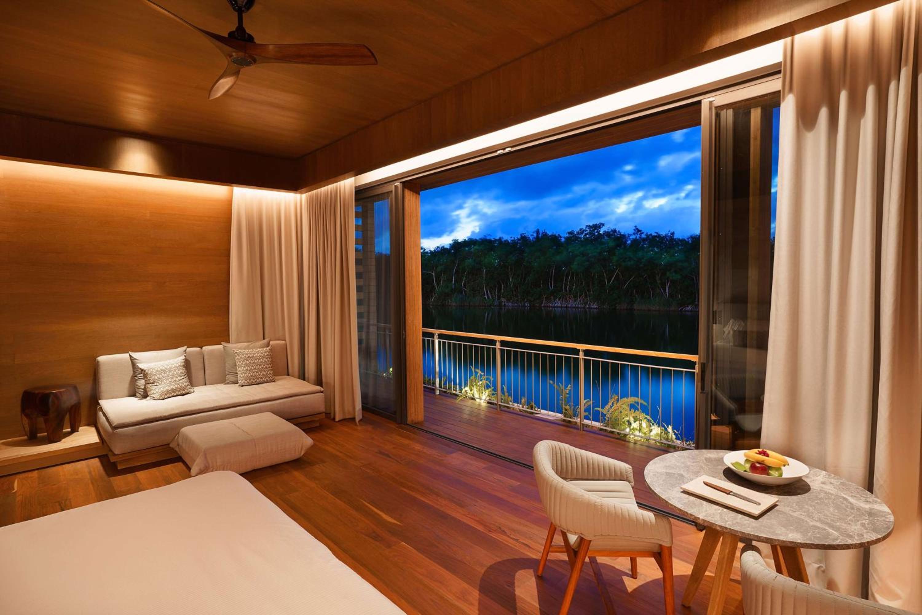 Lagoon & Sunset Rooftop Pool Villa - Photo 1