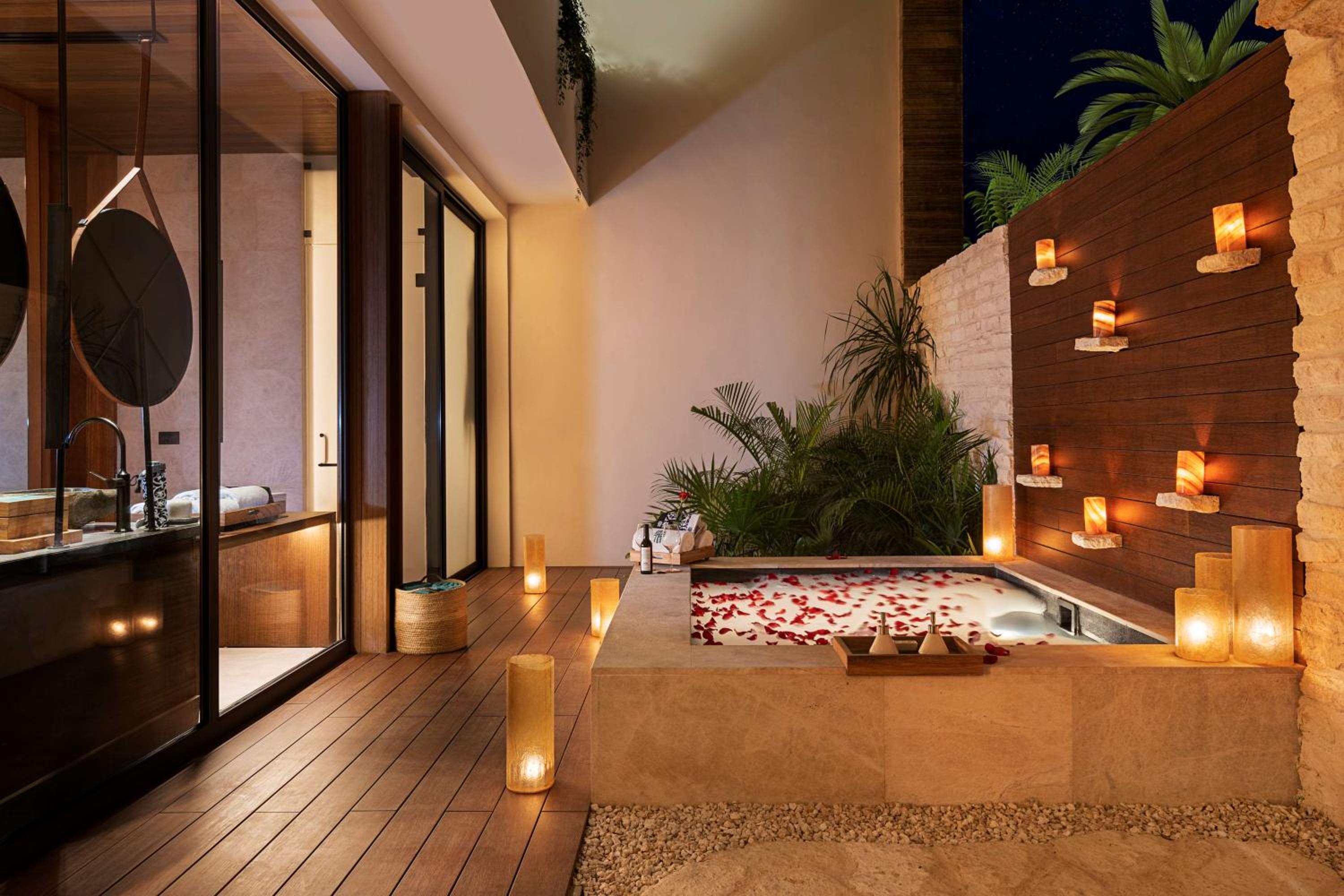 Beachfront Terrace Pool Suite - Photo 3