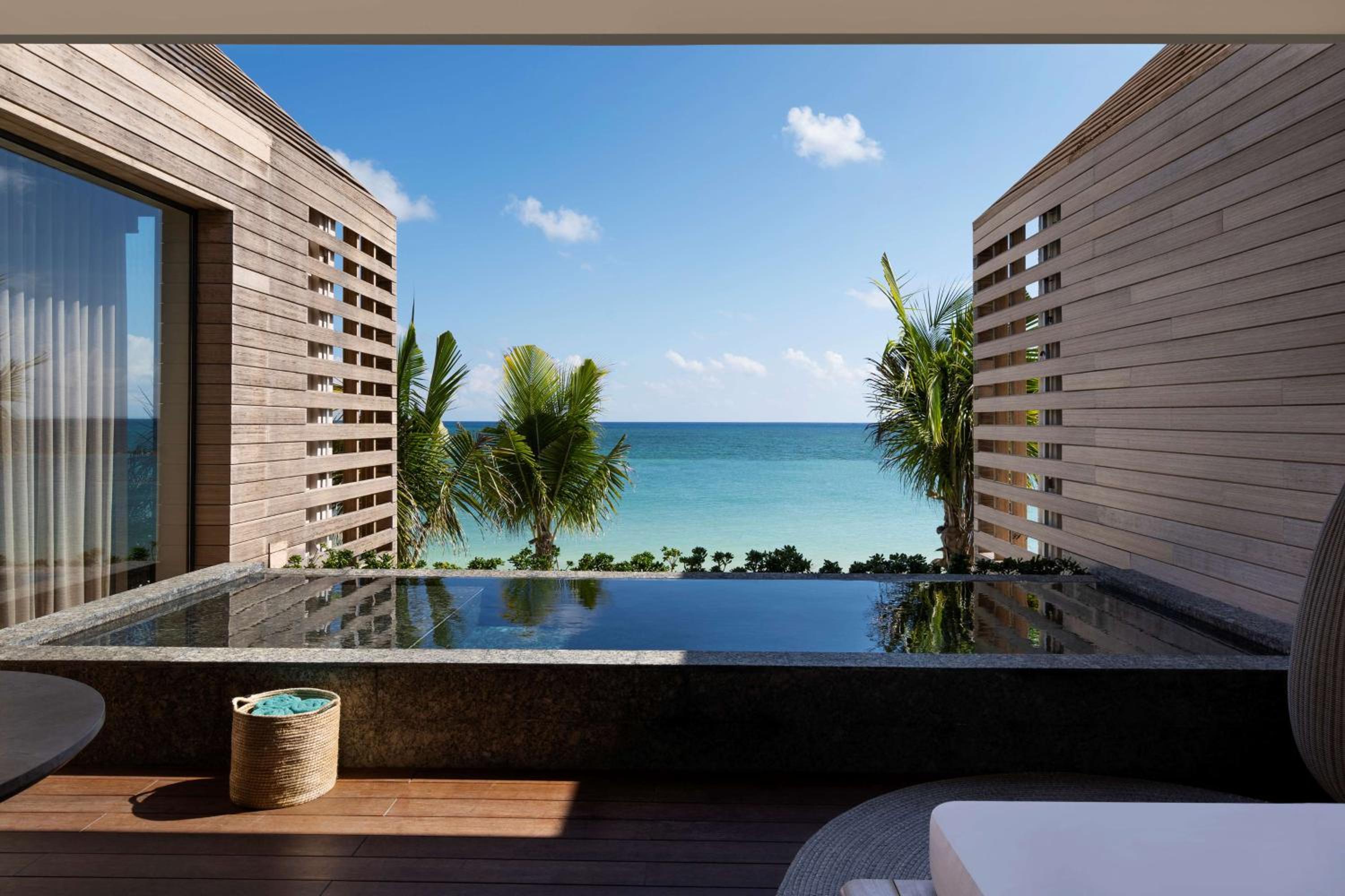 Oceanfront Balcony Pool Suite - Photo 3