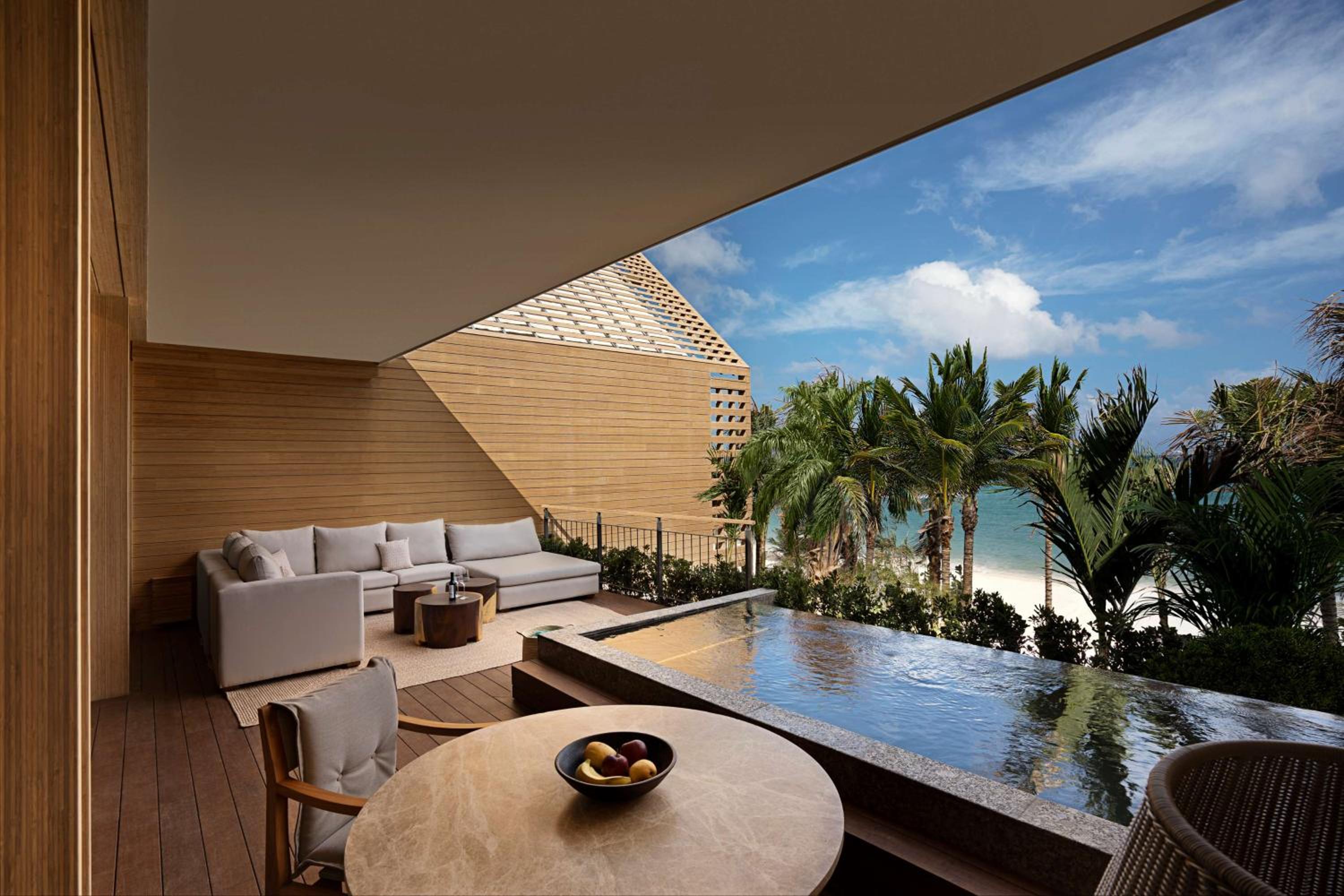 Oceanfront Veranda Pool Suite - King - Photo 3