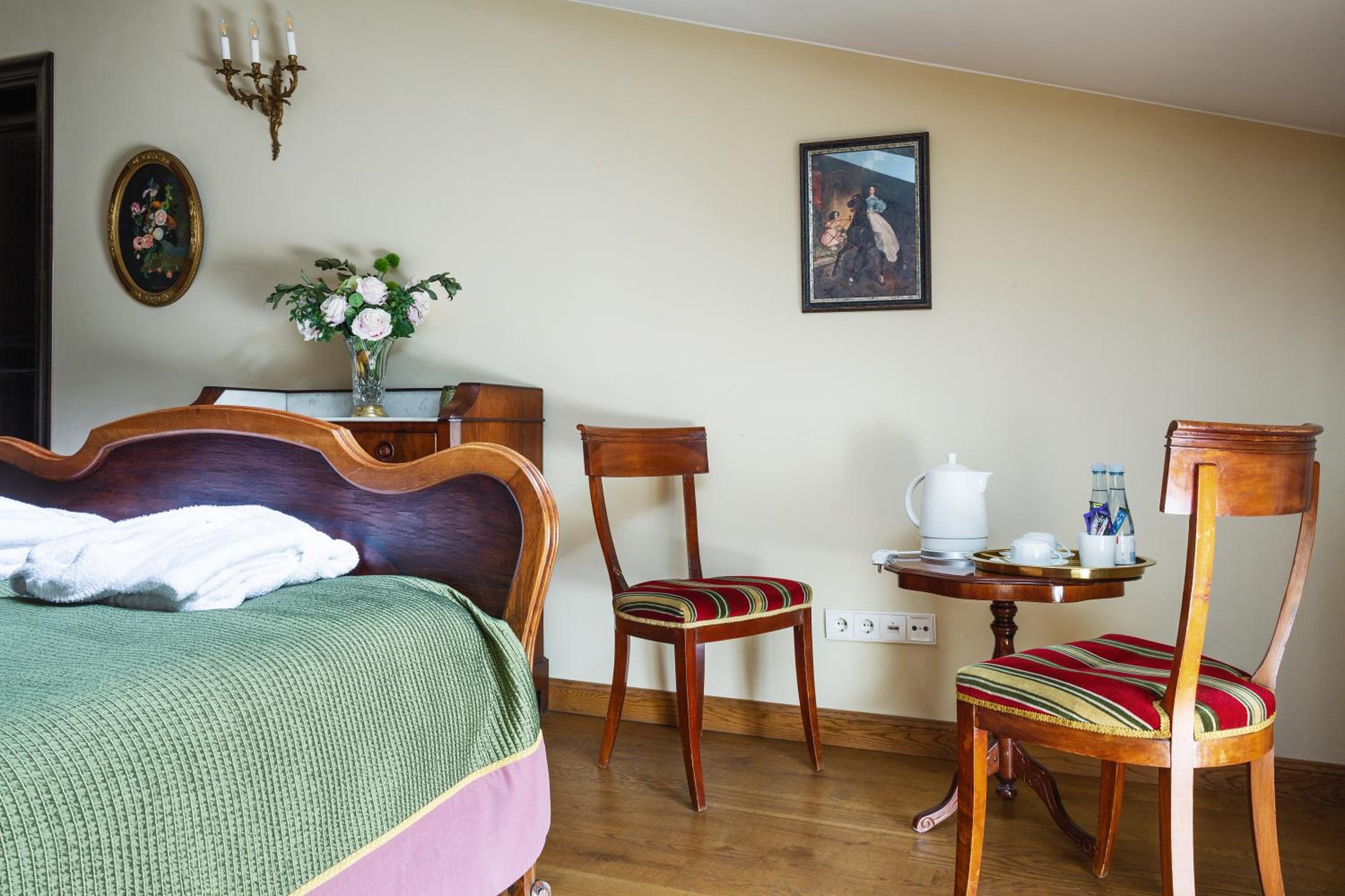Standard Double Room photo 3