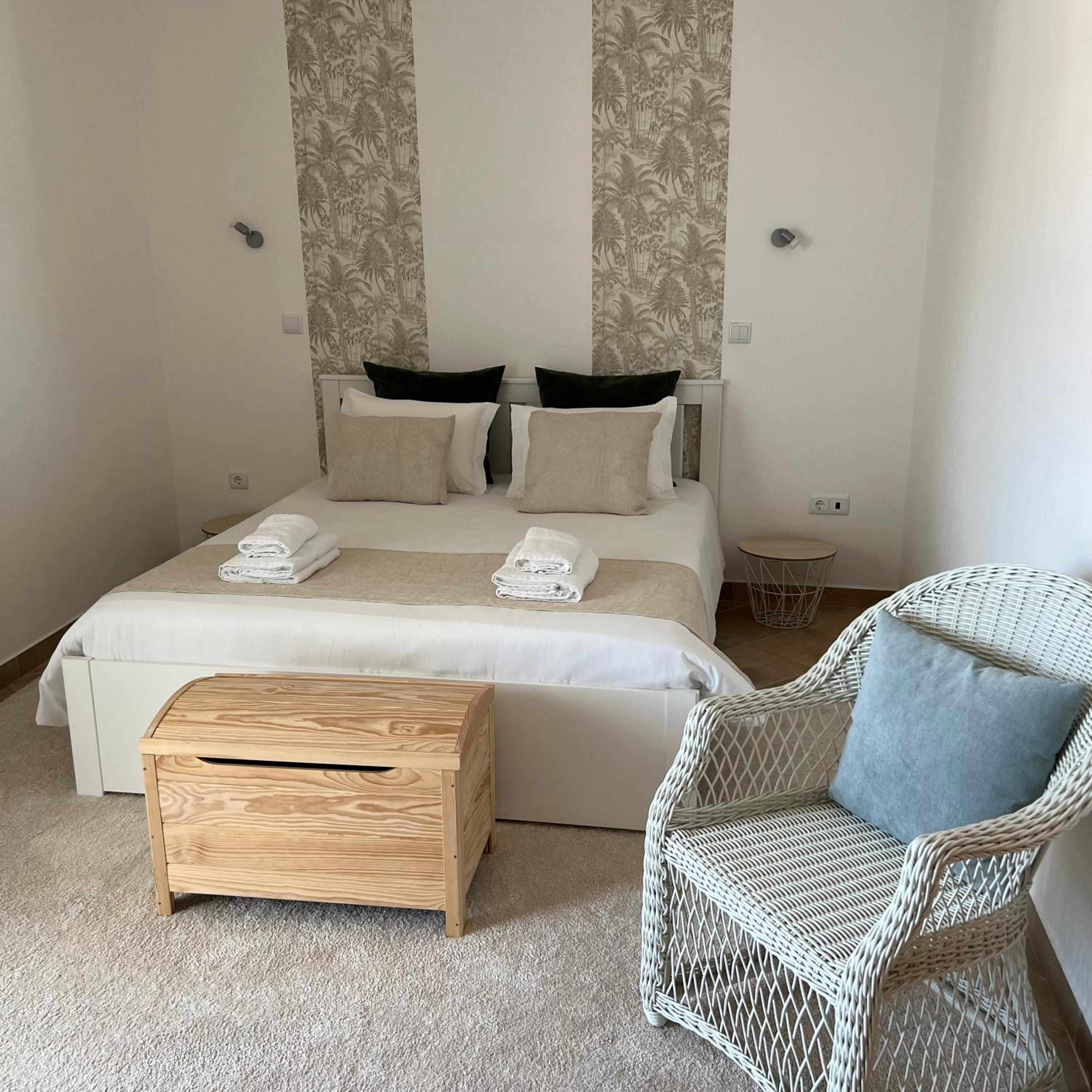 Double Room with Private Bathroom photo 2