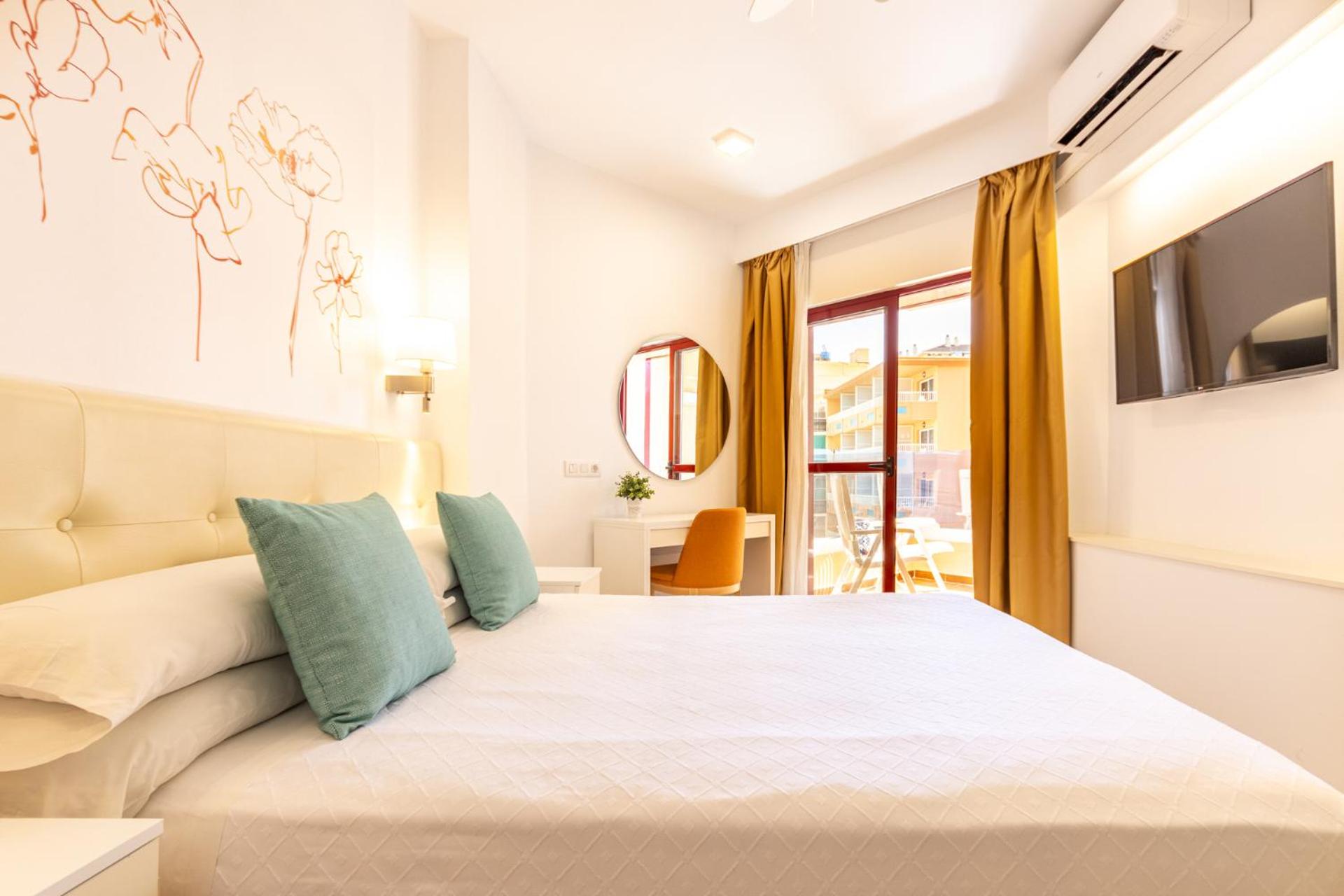 Double or Twin Room - Photo 3