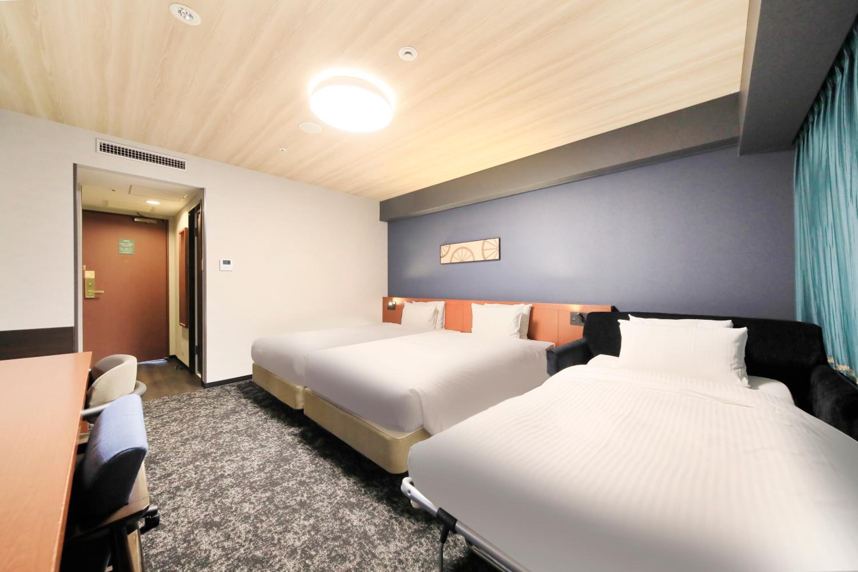 Twin Room - Non-Smoking - Photo 6