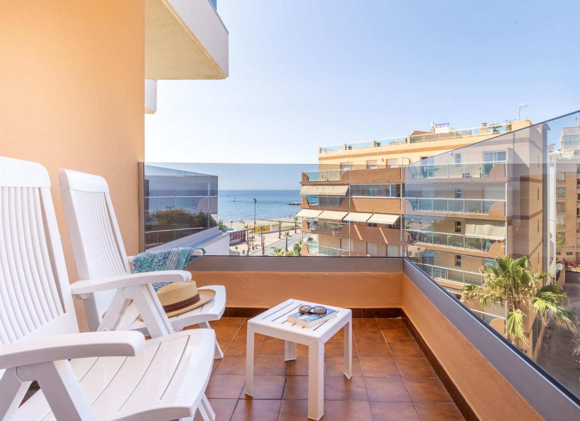 Double or Twin Room with  Lateral Sea View photo 3