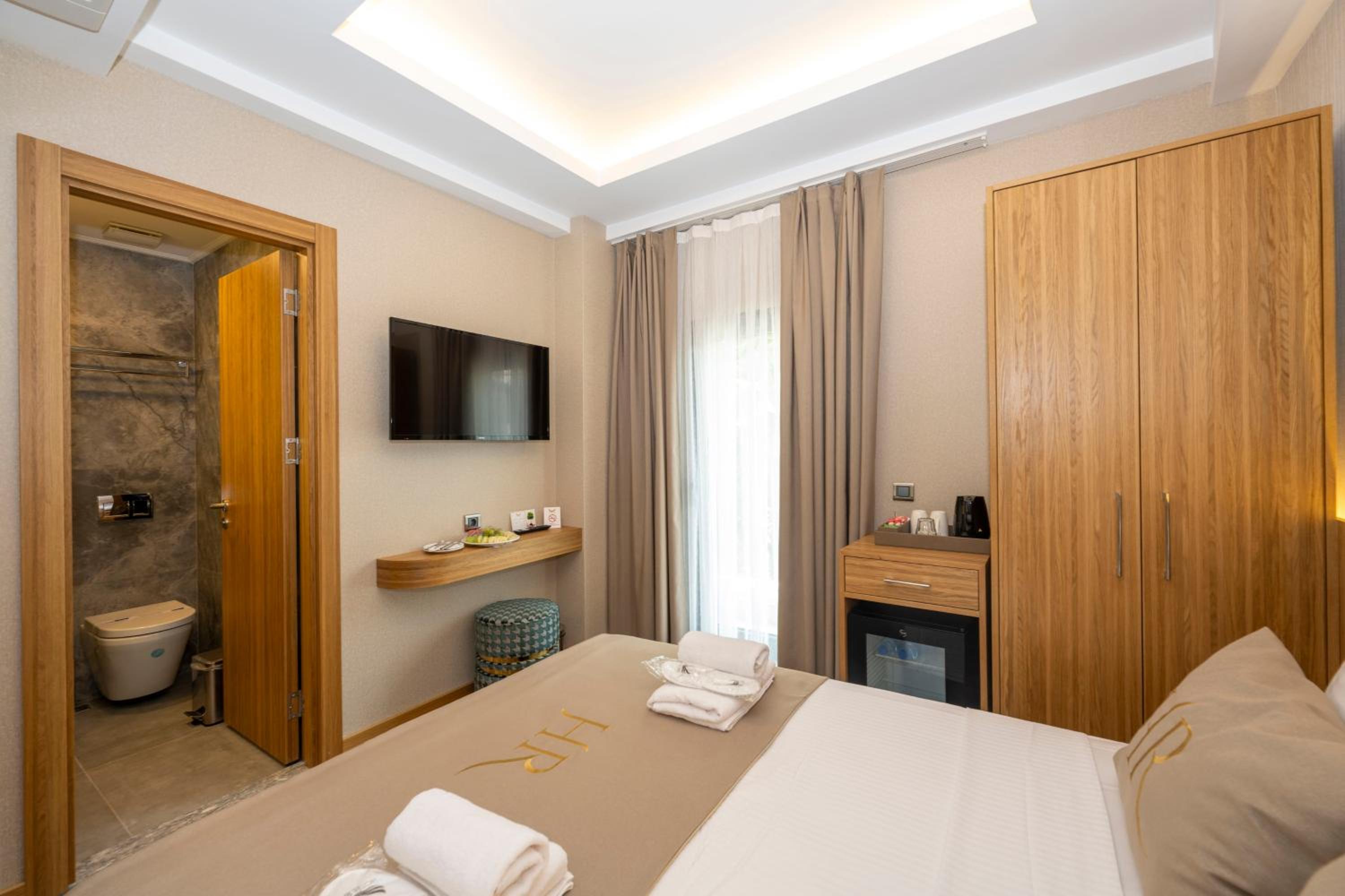 Standard Double Room photo 2