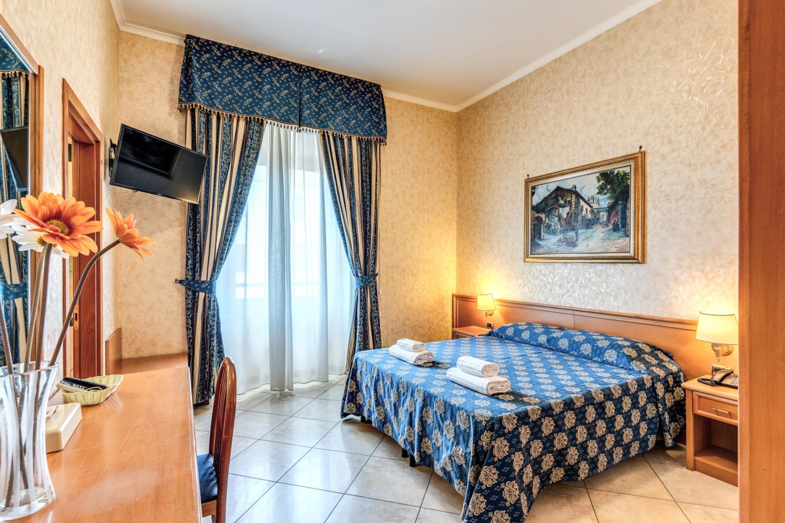 Double Room - Photo 4