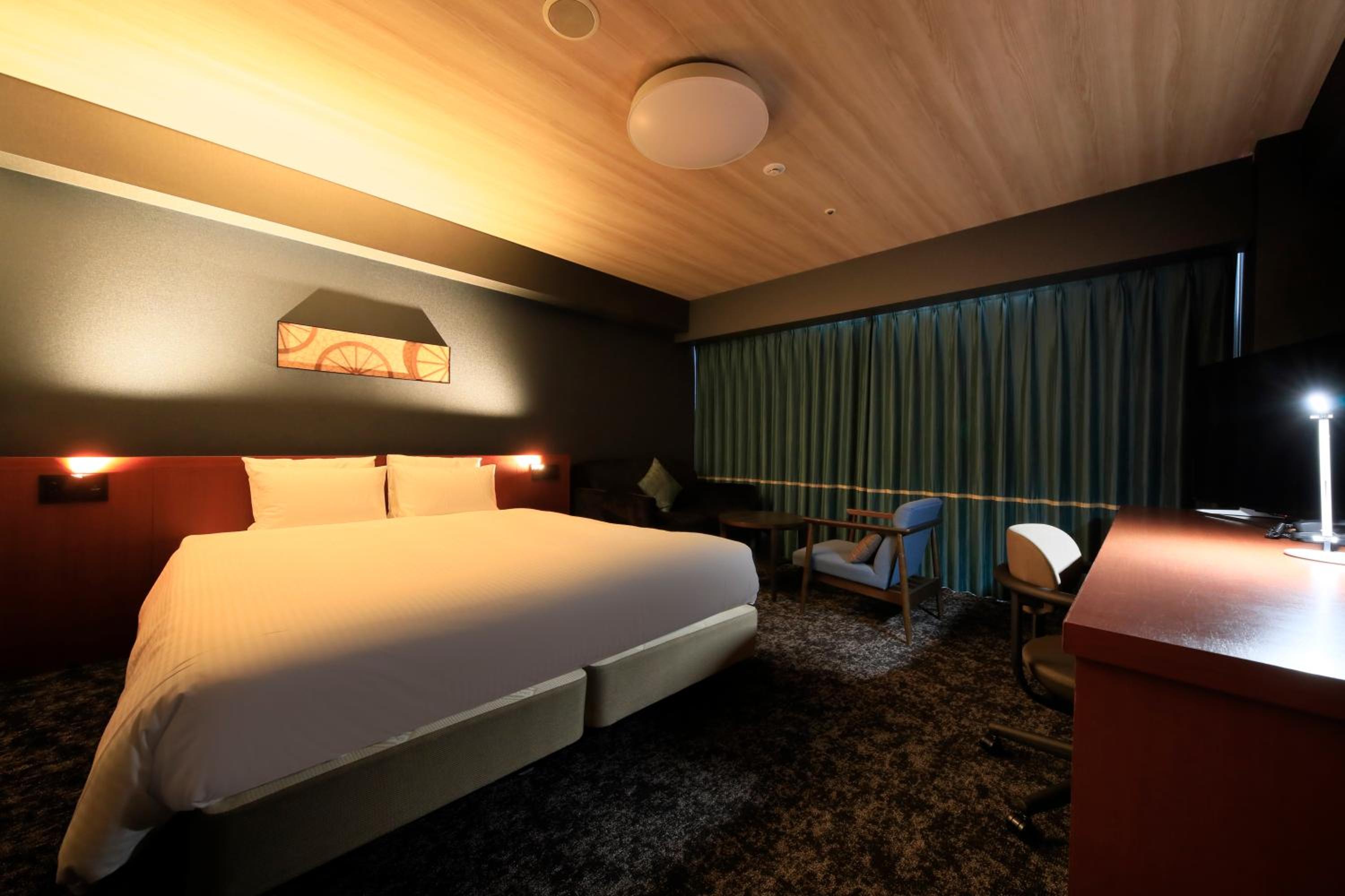 Deluxe Double Room - Smoking - Photo 1