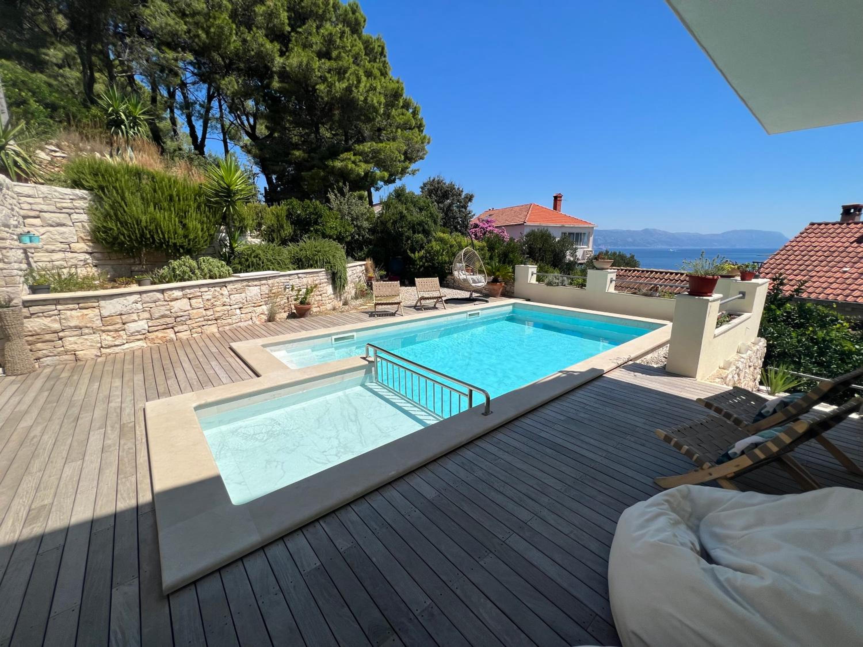Two-Bedroom Apartment with Sofa Bed and Sea View - Photo 42
