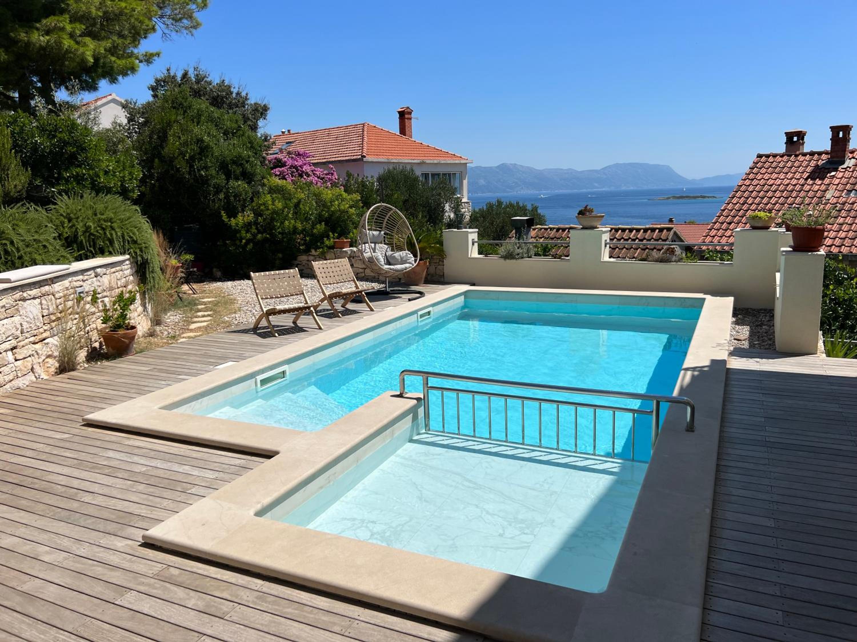 Two-Bedroom Apartment with Sofa Bed and Sea View - Photo 41