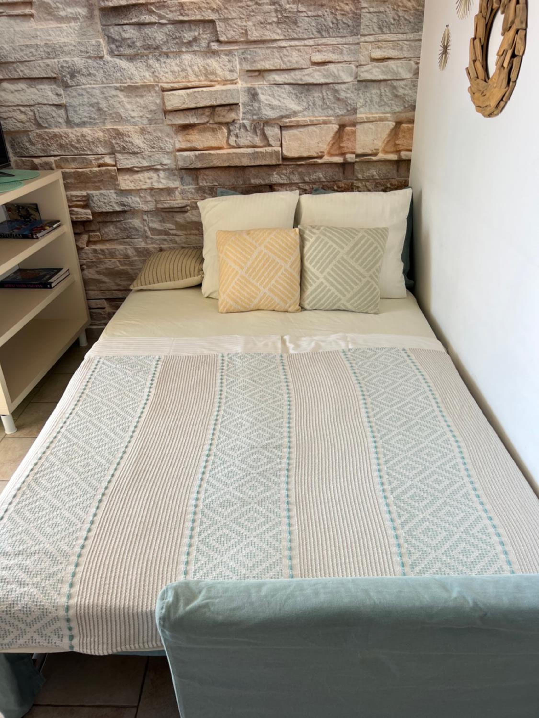 One-Bedroom Apartment with Sofa Bed and Sea View - First Floor - Photo 18