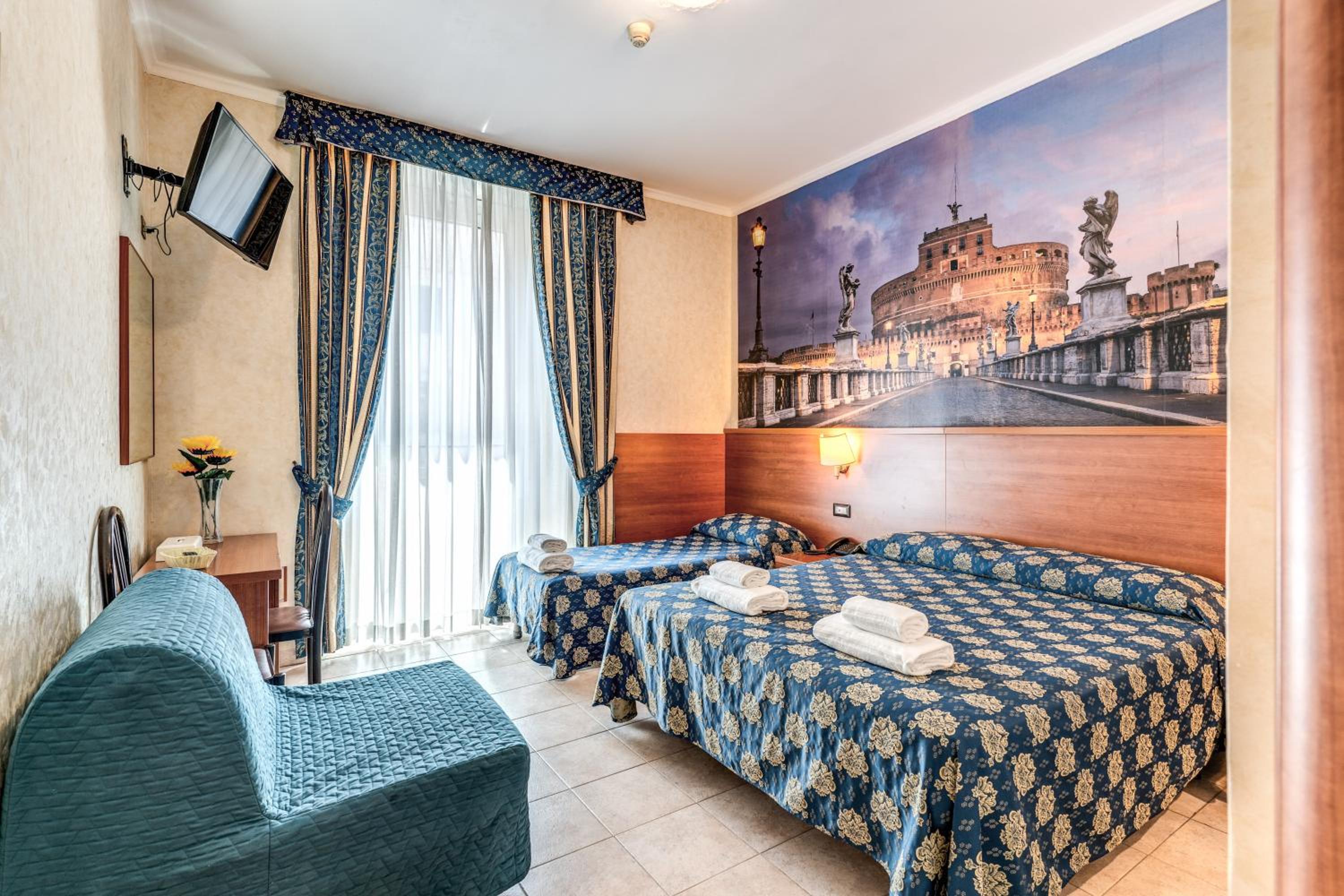 Triple Room - Photo 2