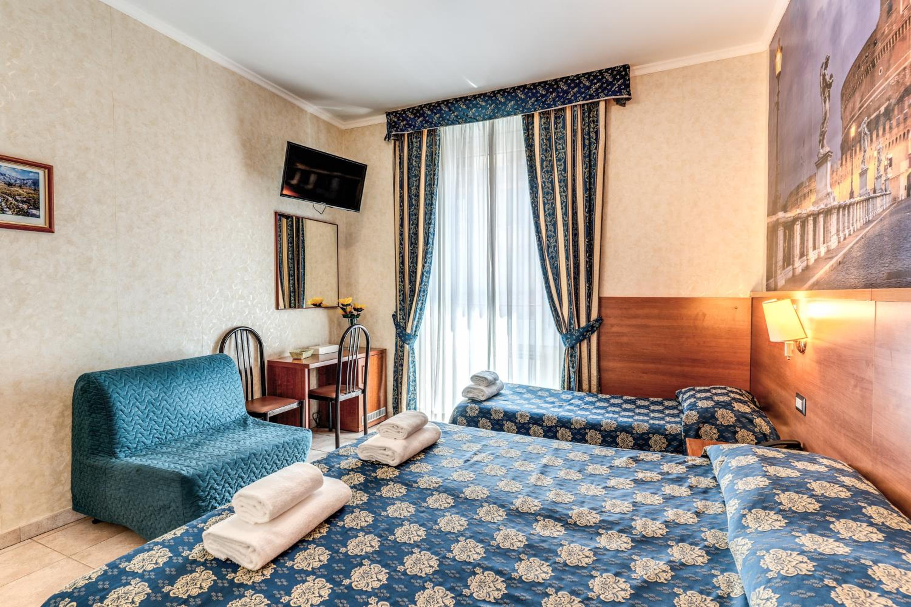 Triple Room - Photo 10