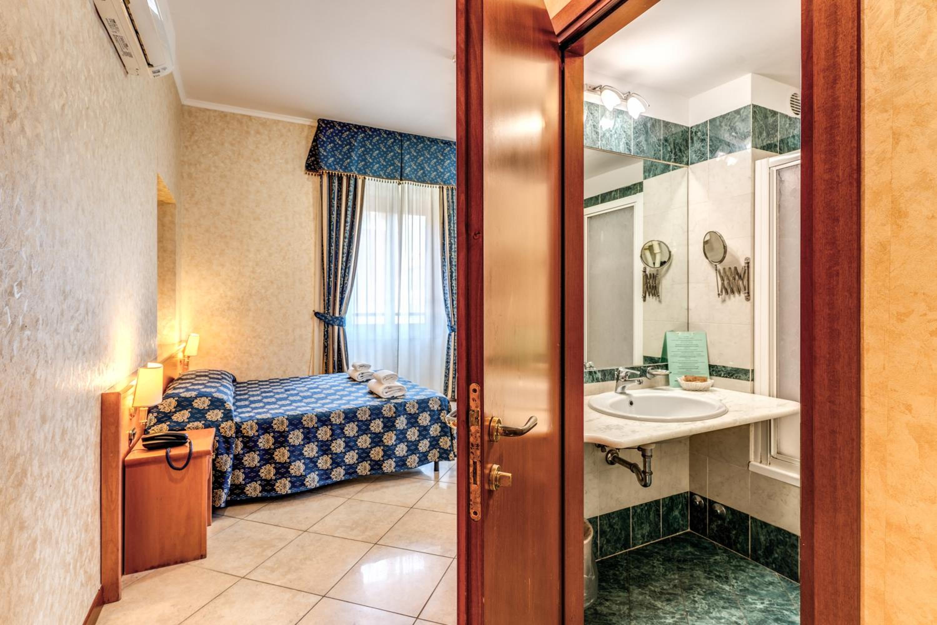Quadruple Room photo 3