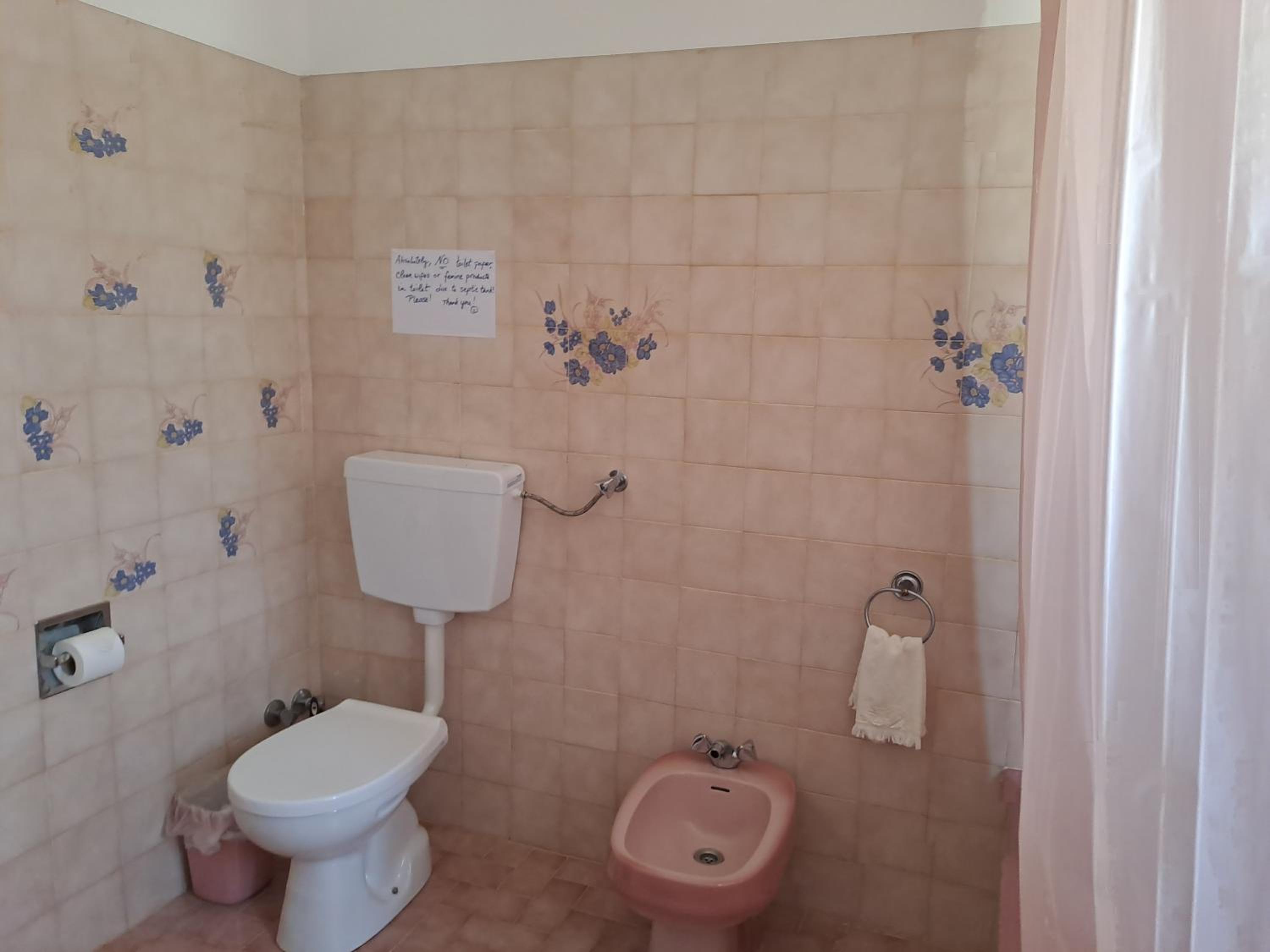 Deluxe Double Room with Balcony photo 3