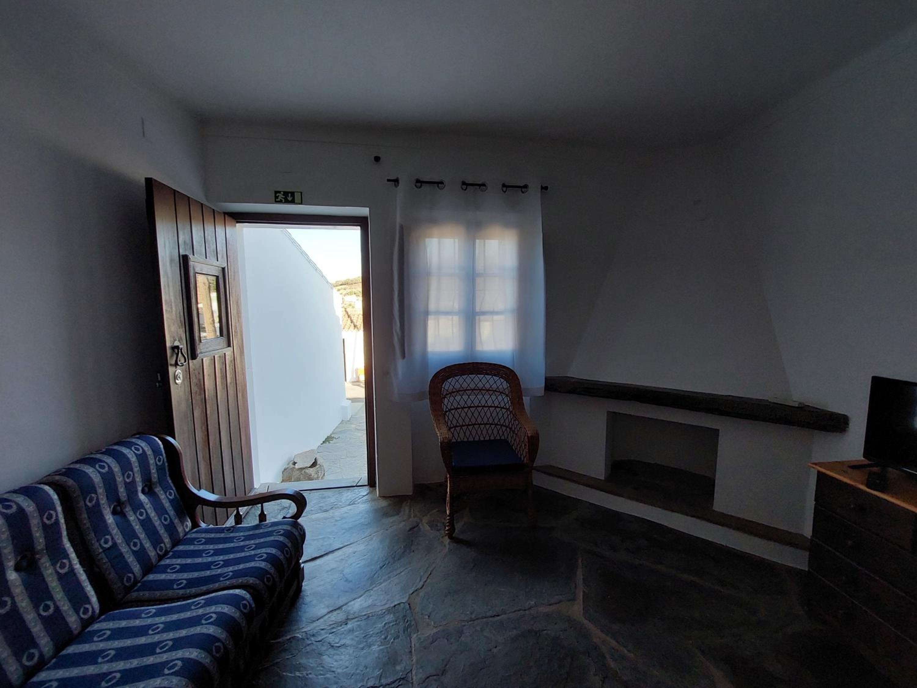 One-Bedroom House photo 2