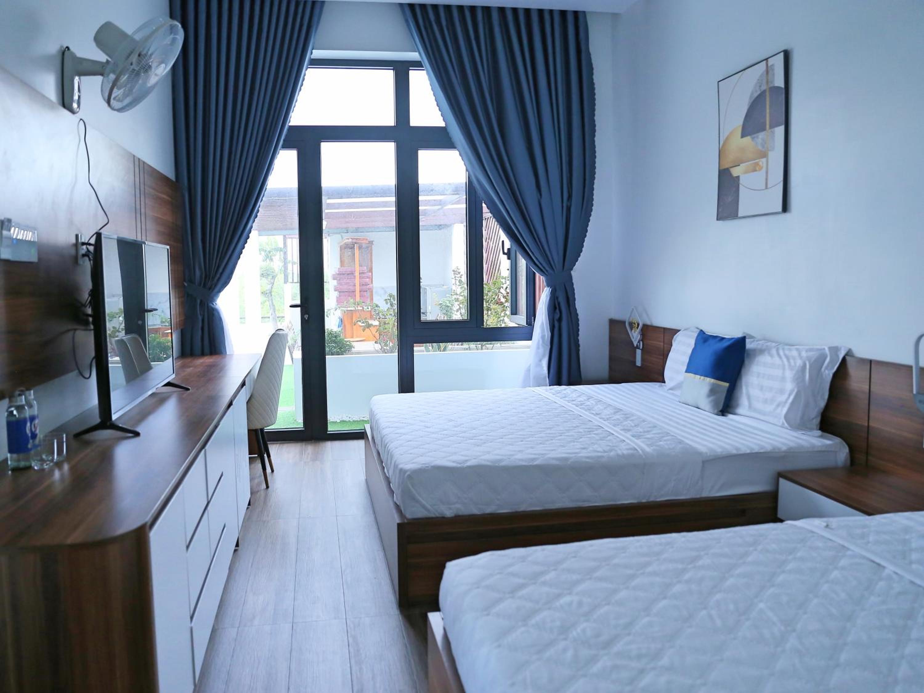 Luxury Triple Room