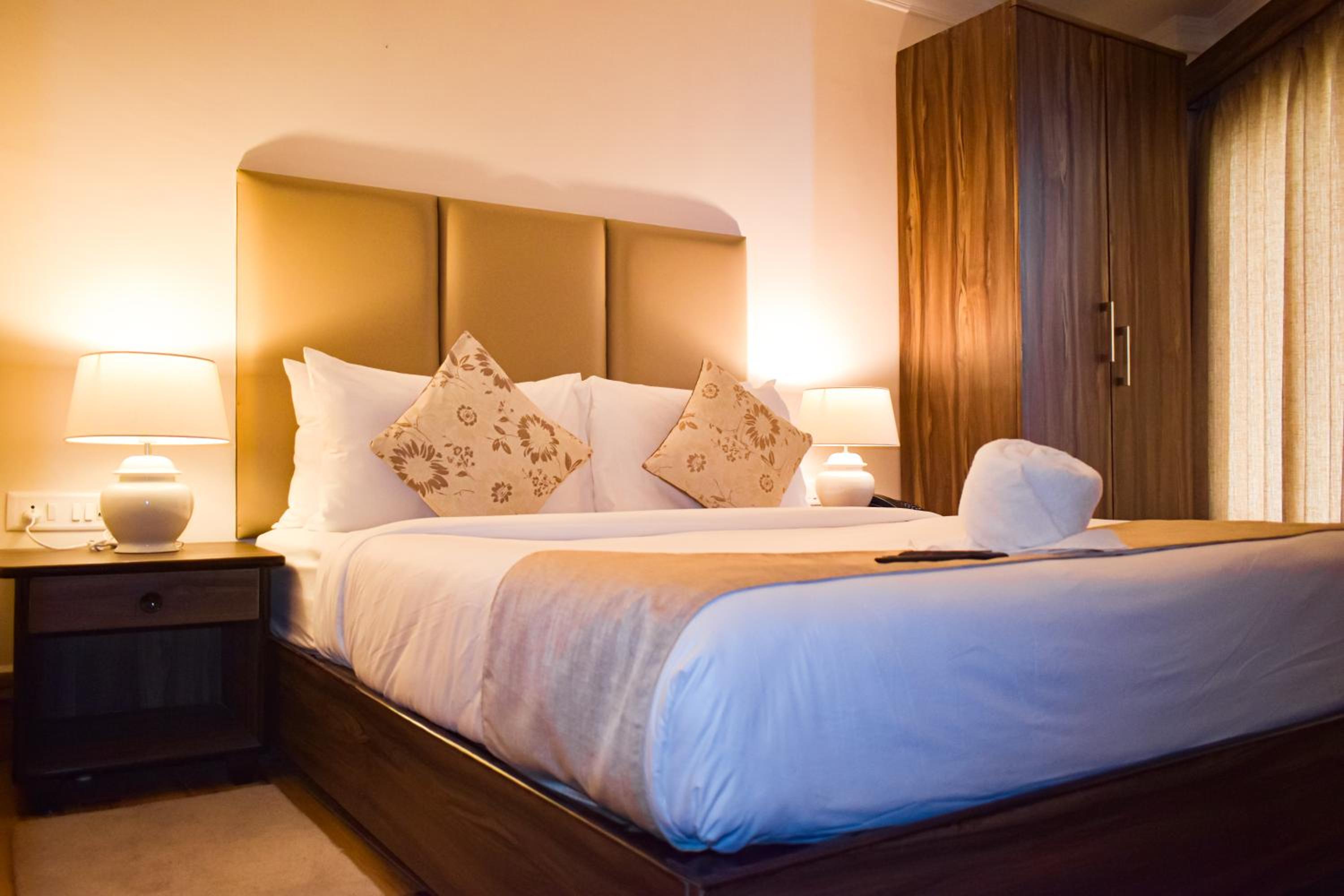 Standard Double Room - Photo 6