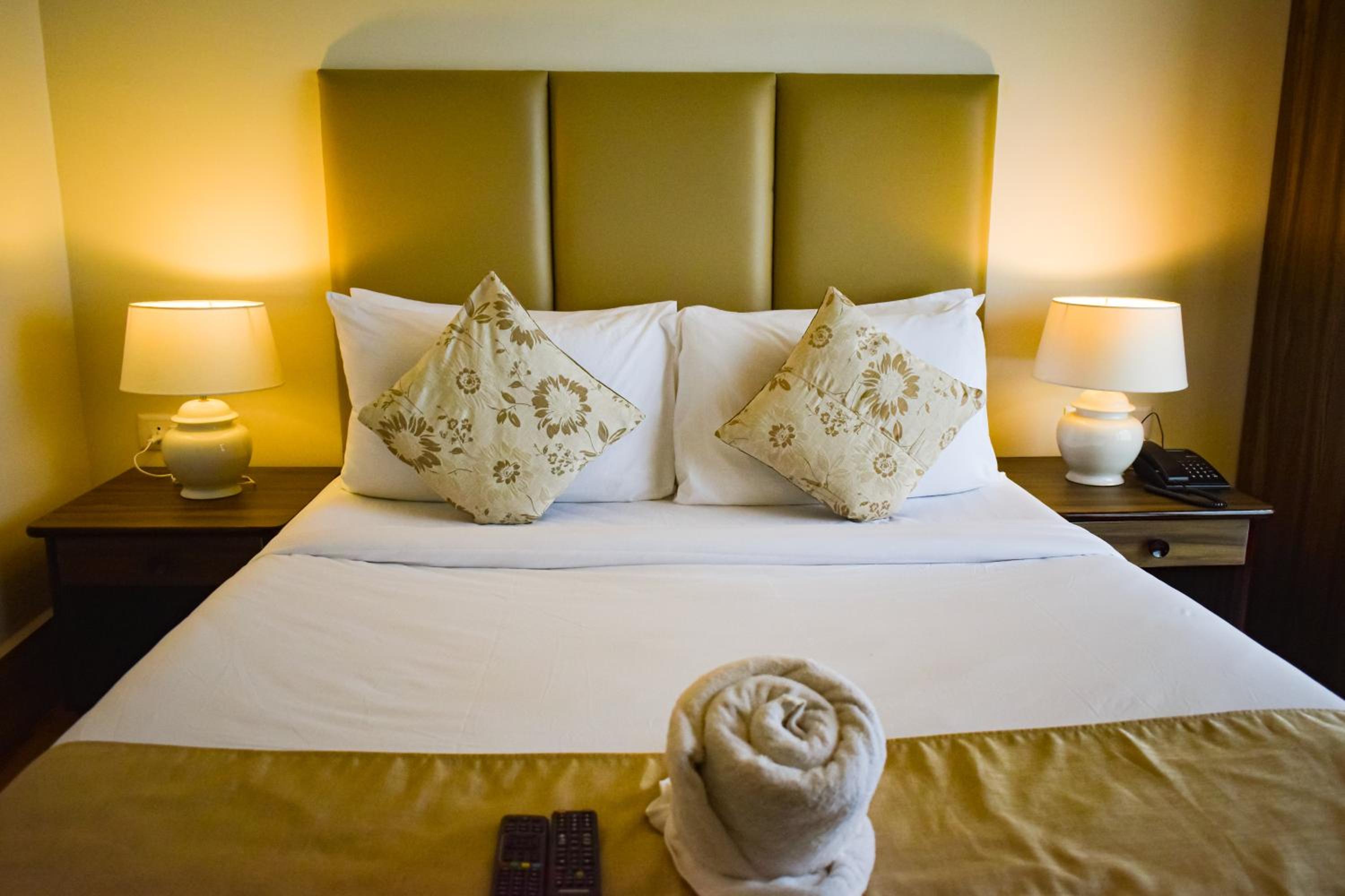 Standard Double Room - Photo 15