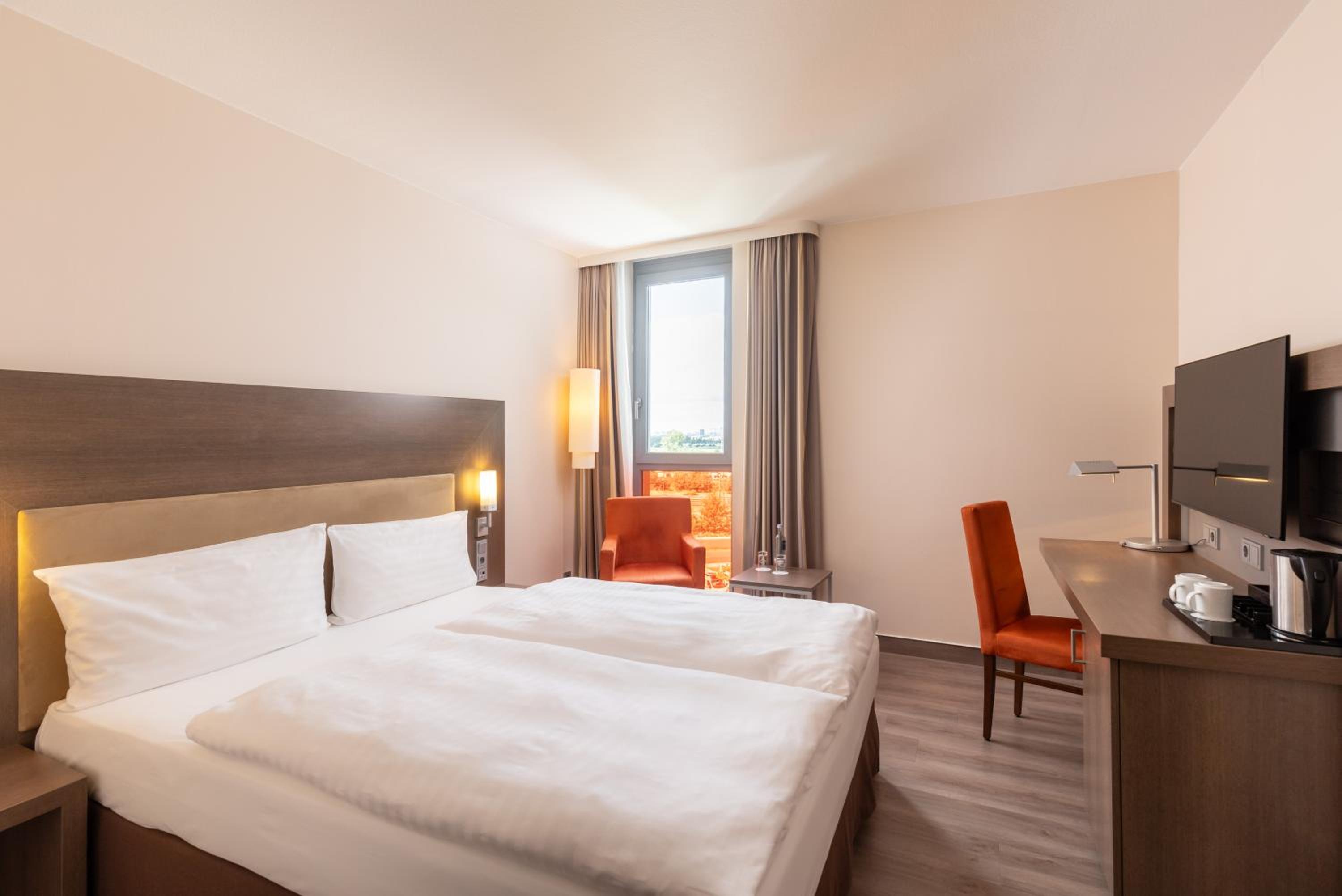 Business Double Room - Photo 4
