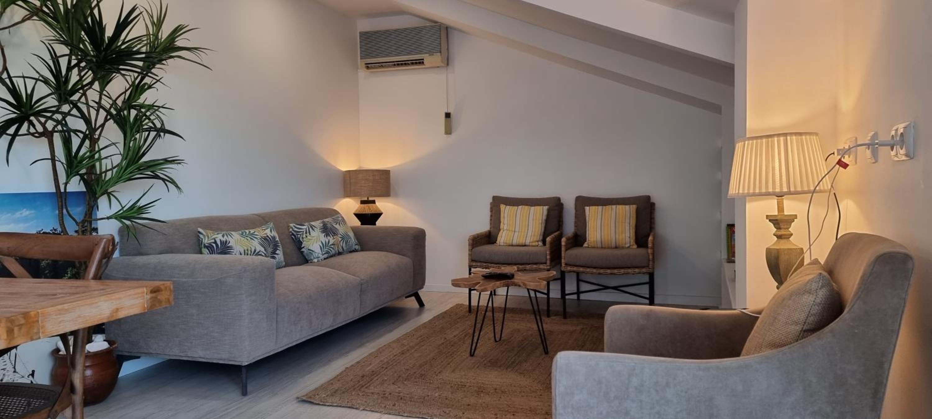 Three-Bedroom Apartment photo 1