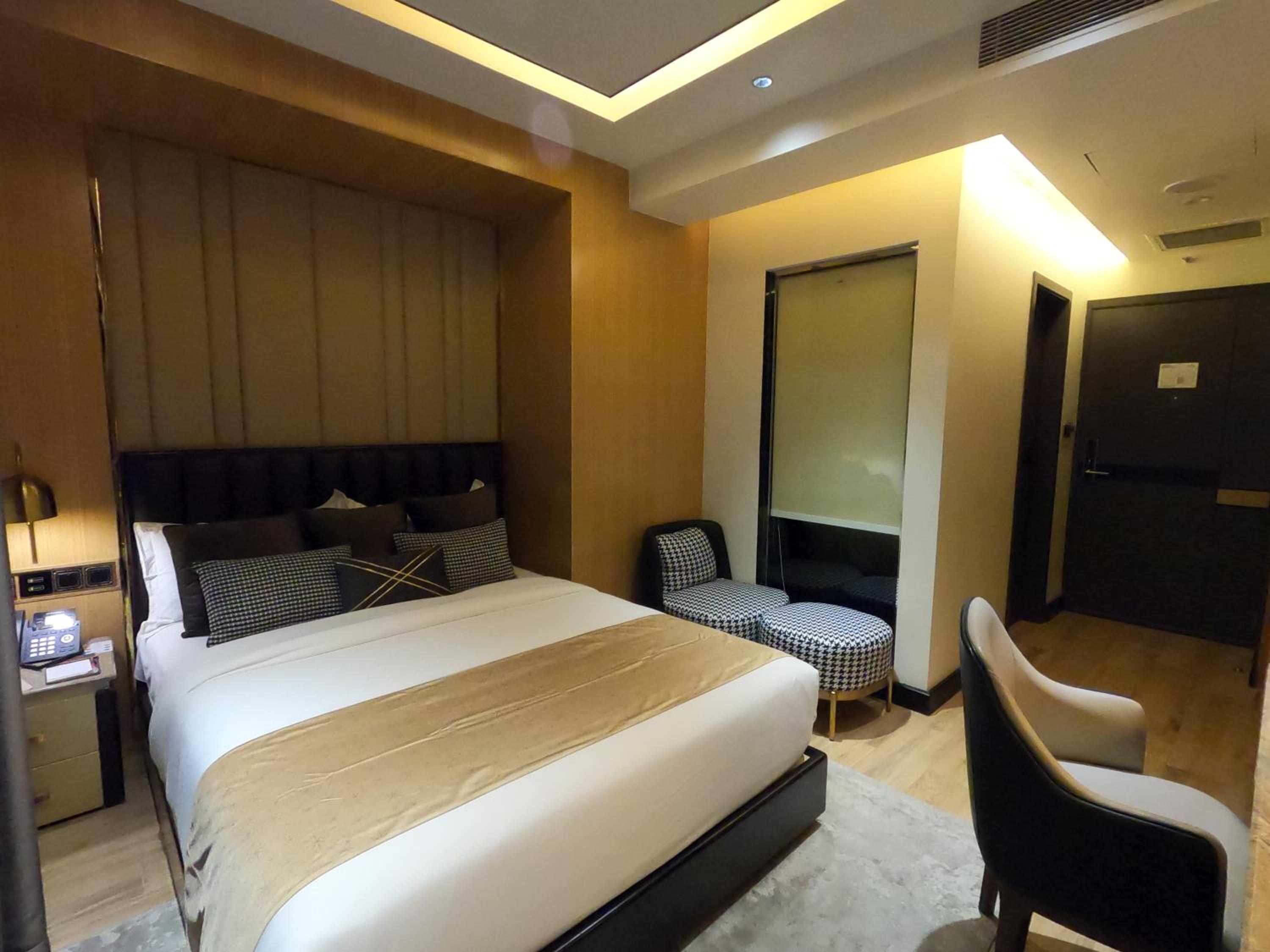 Deluxe Single Room