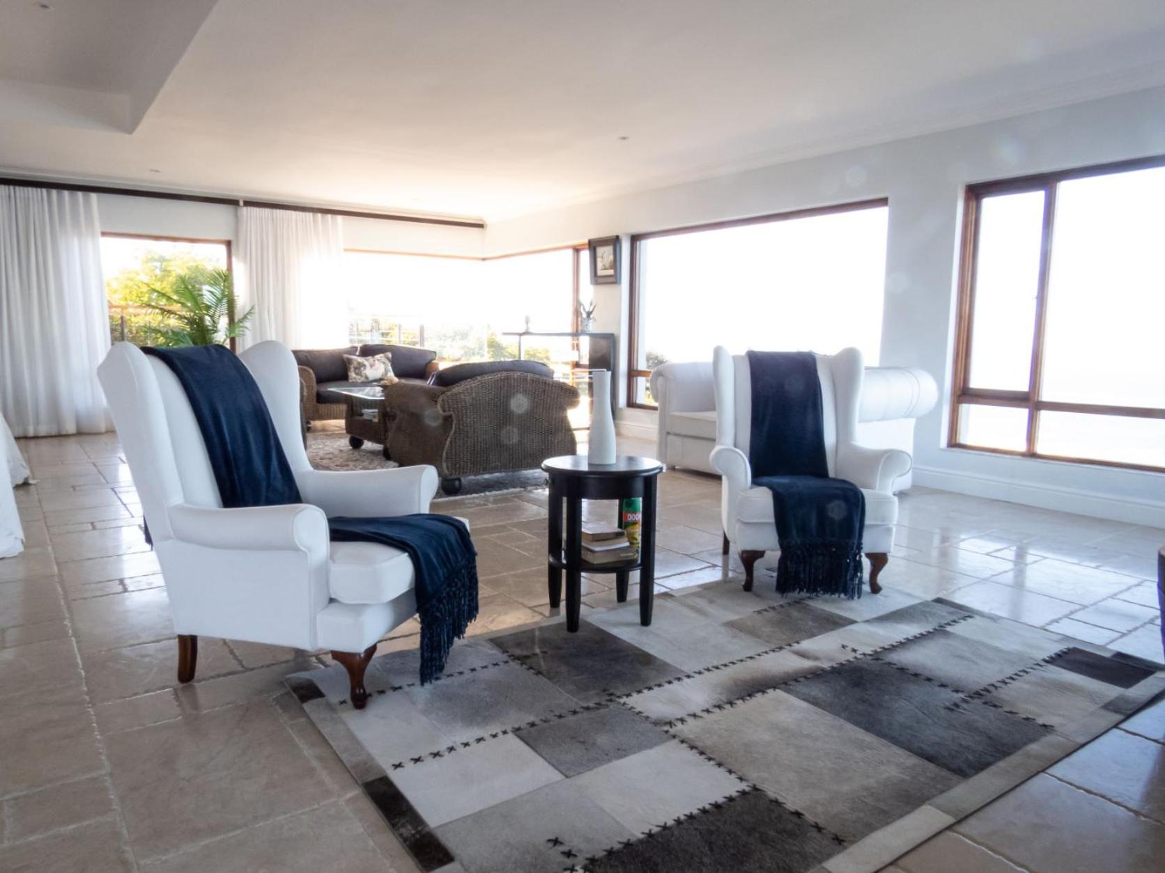 Deluxe King Suite - Photo 5