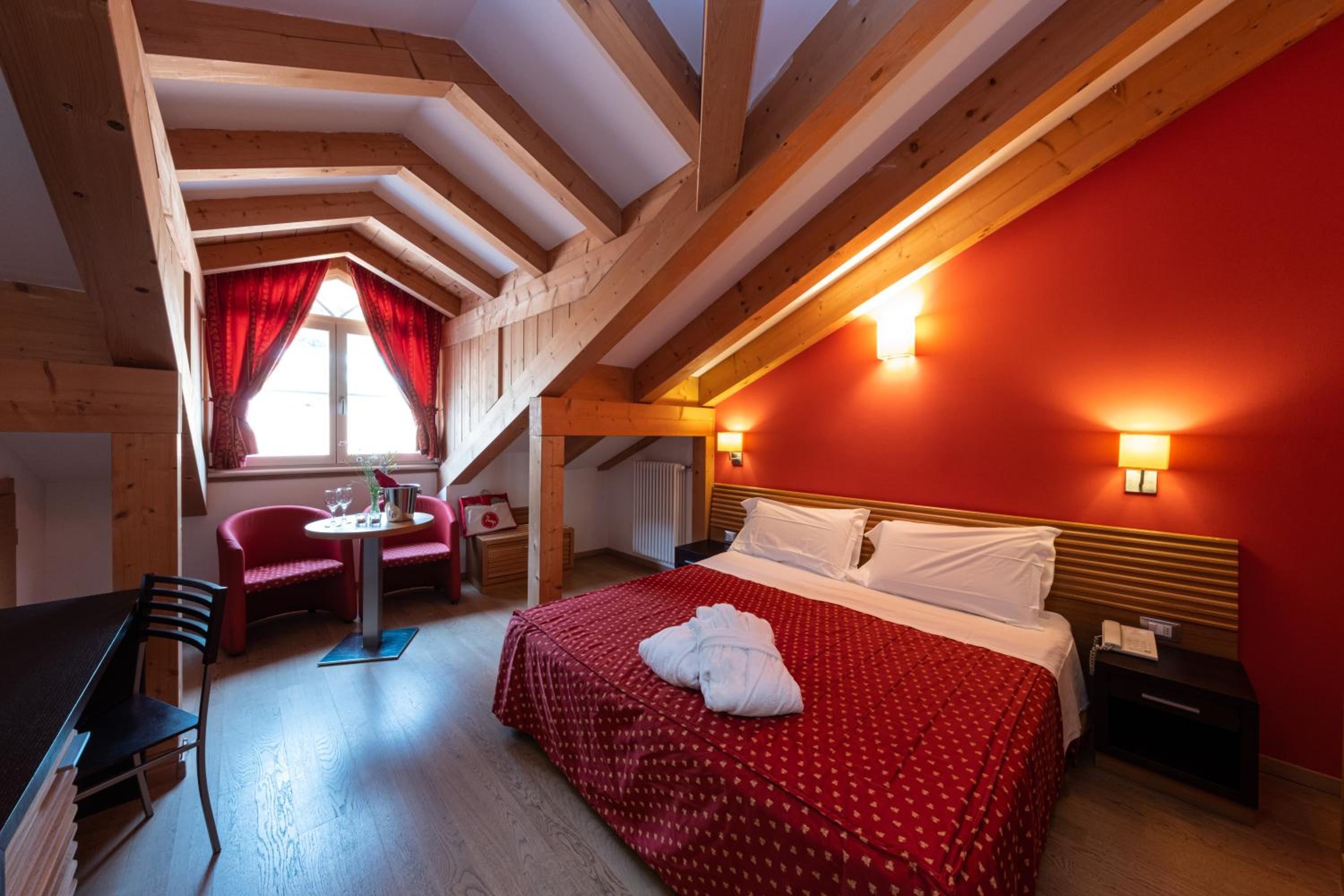Double or Twin Room with Mountain View photo 3