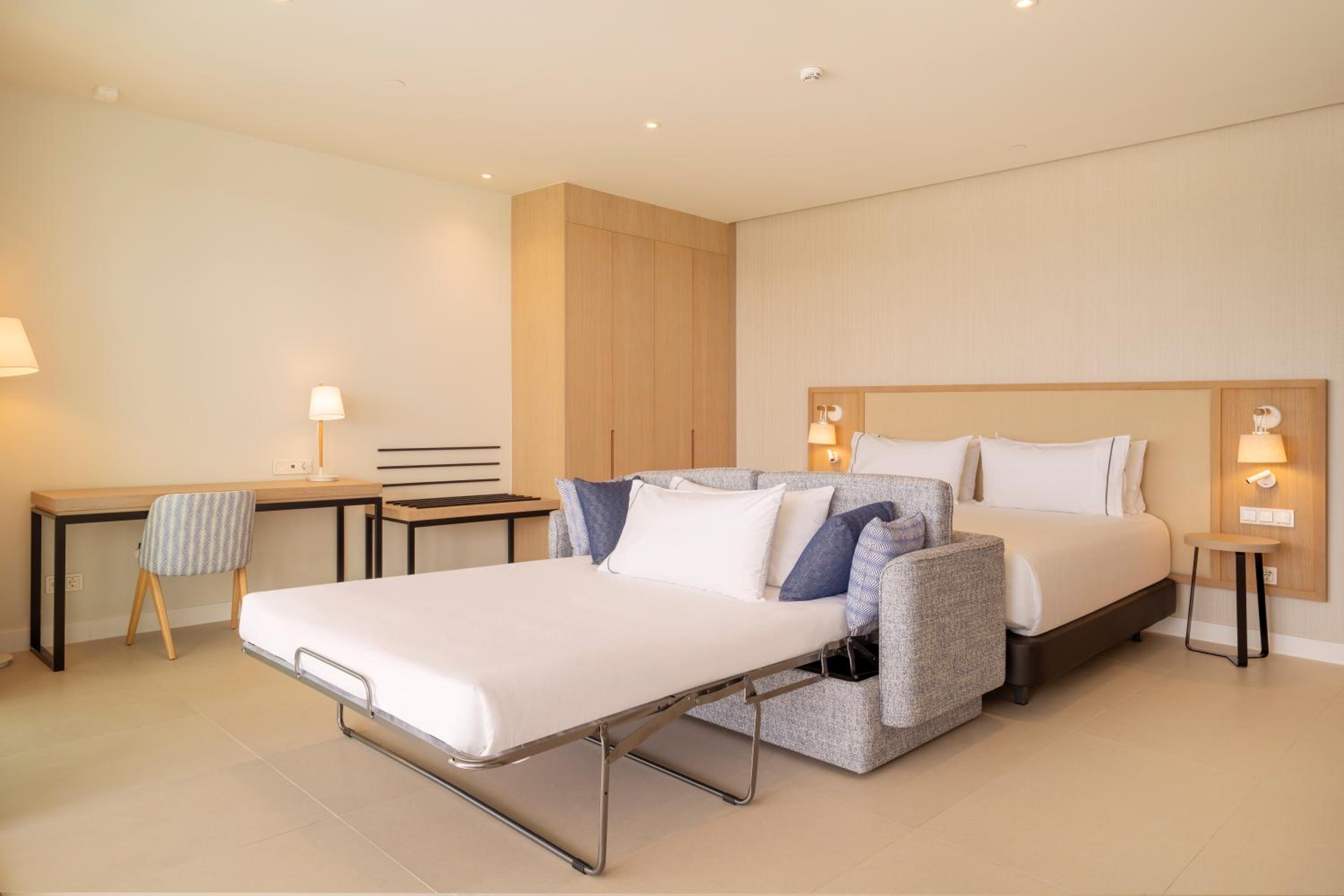 Junior Suite with Terrace - Photo 3