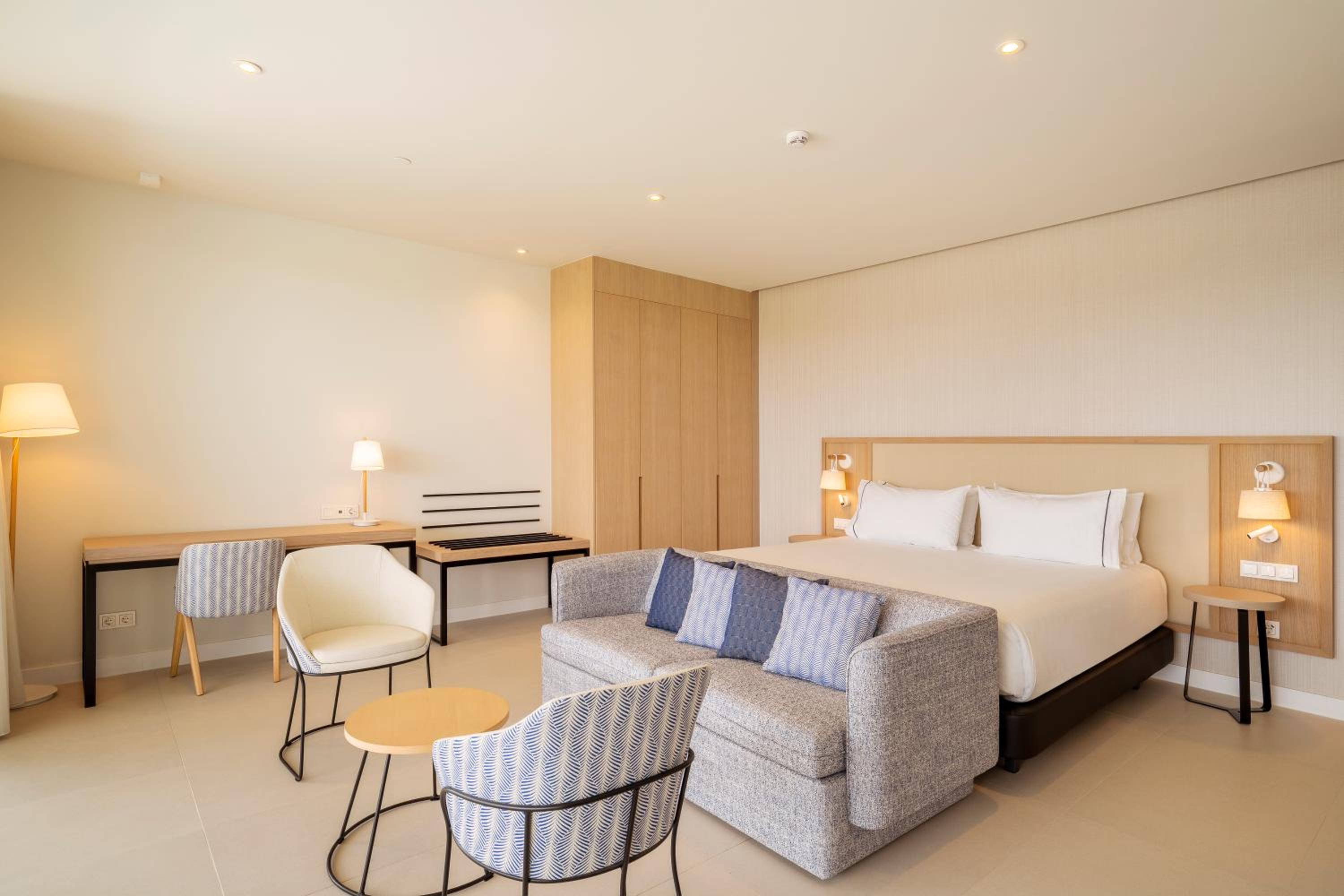 Junior Suite with Terrace - Photo 5