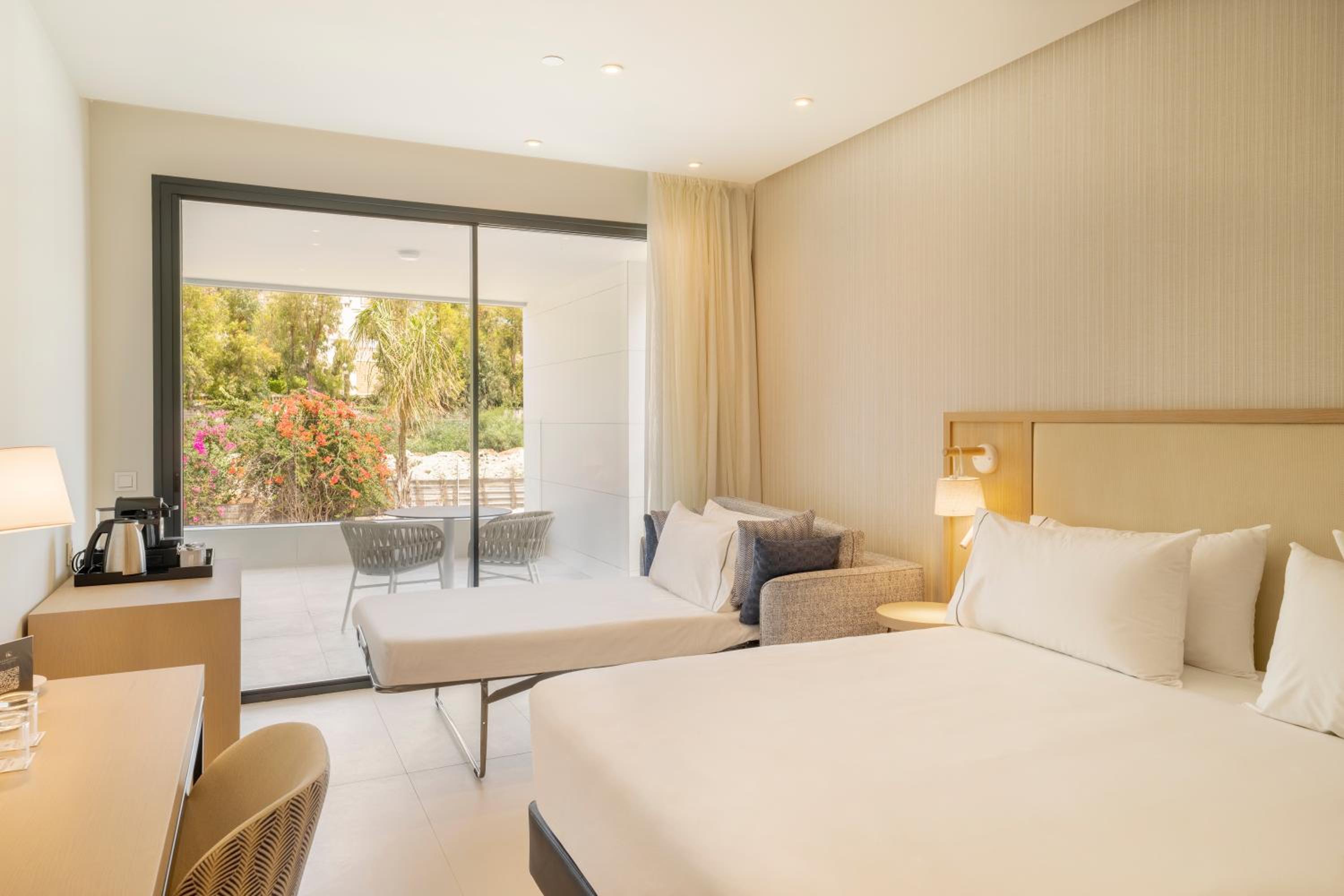 Oasis Premium with Terrace - Photo 1