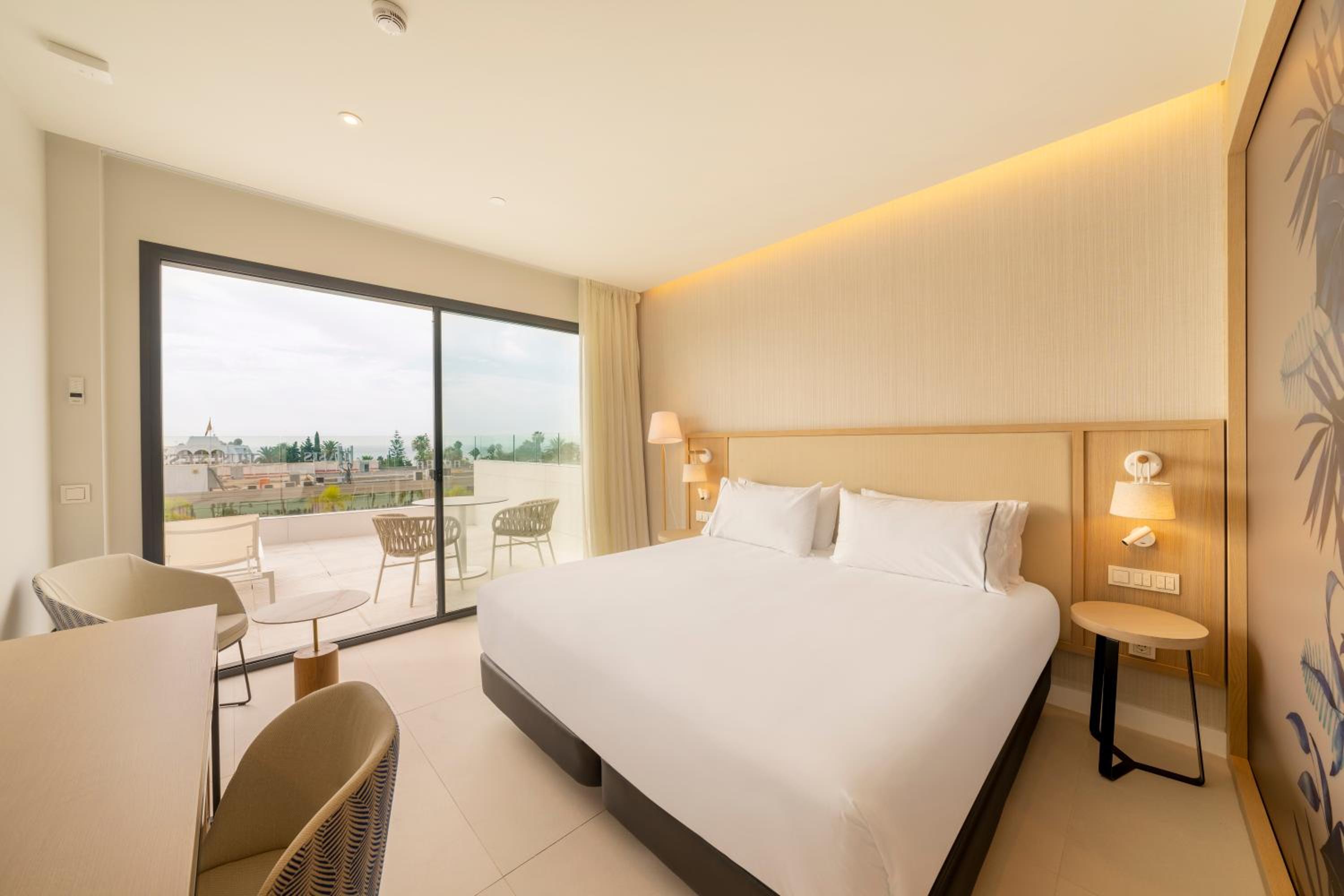 Deluxe Double Room with Sea View