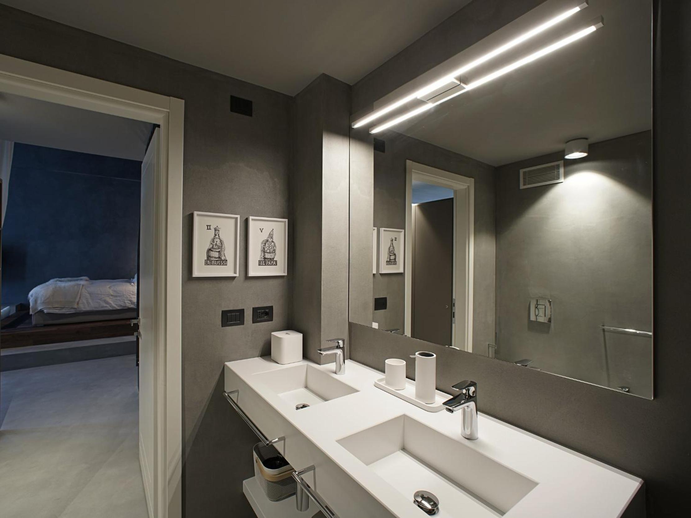 Apartment - Split Level - Photo 3