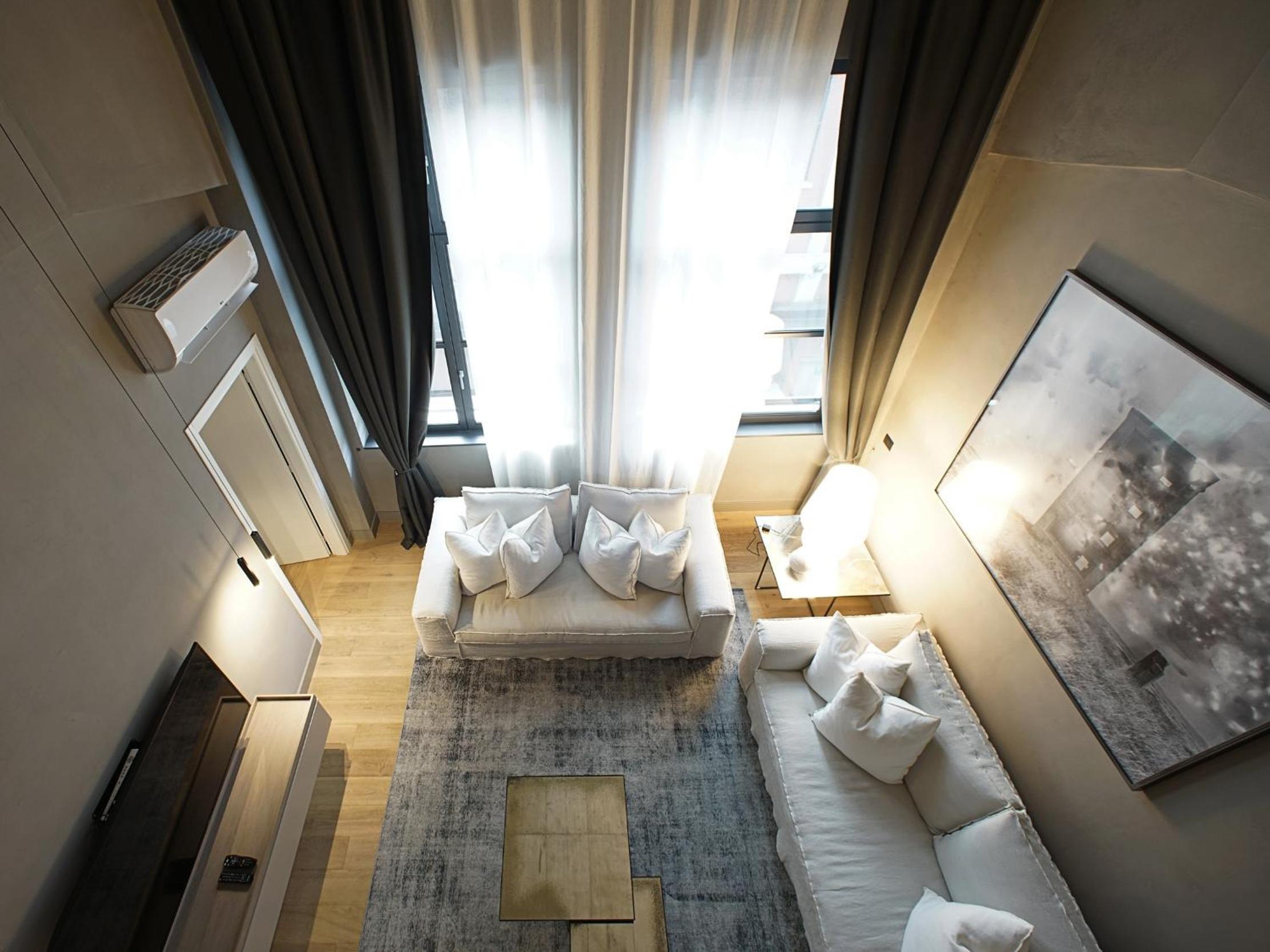 Apartment with Terrace - Photo 12