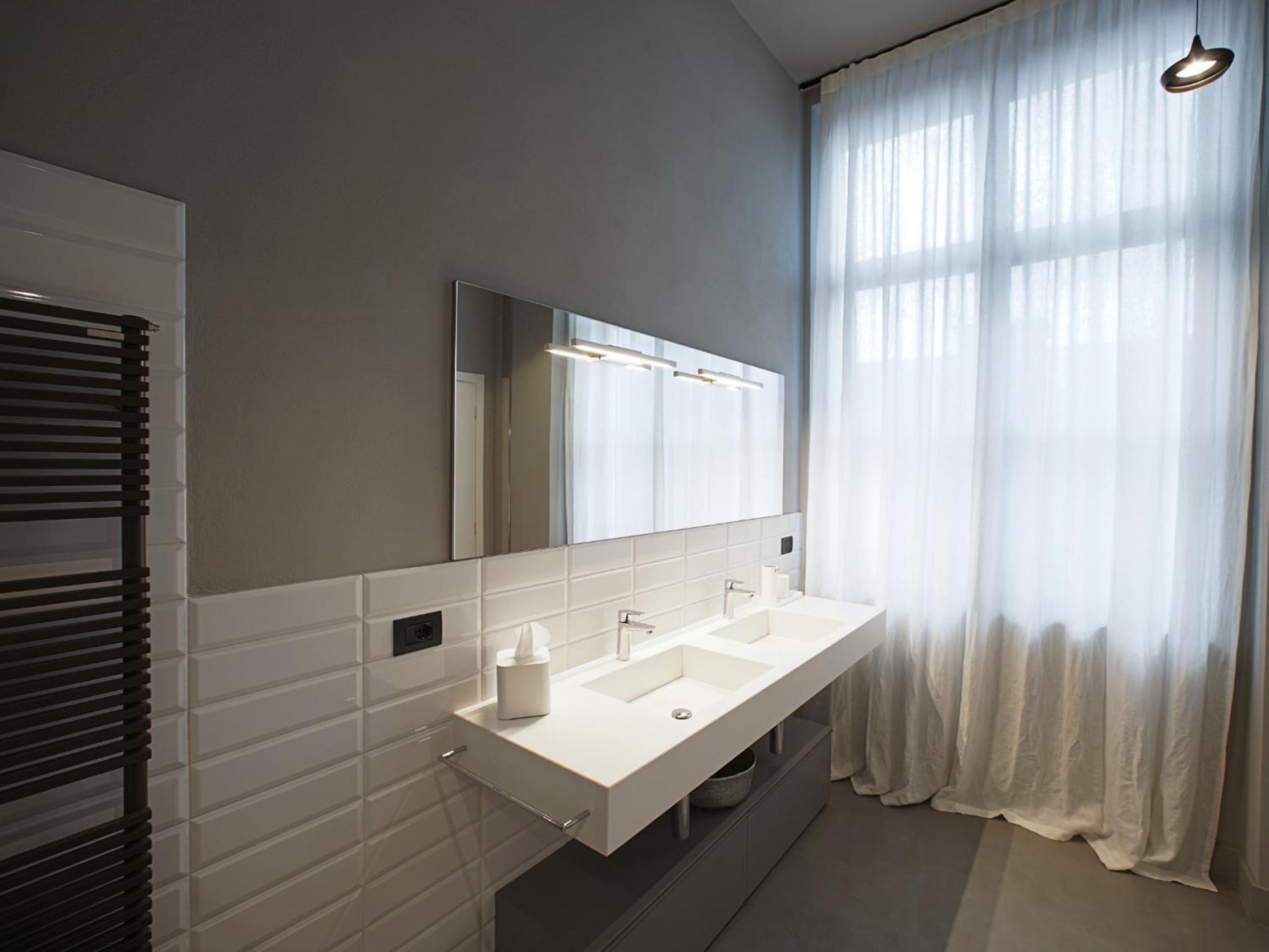 Apartment with Terrace - Photo 4