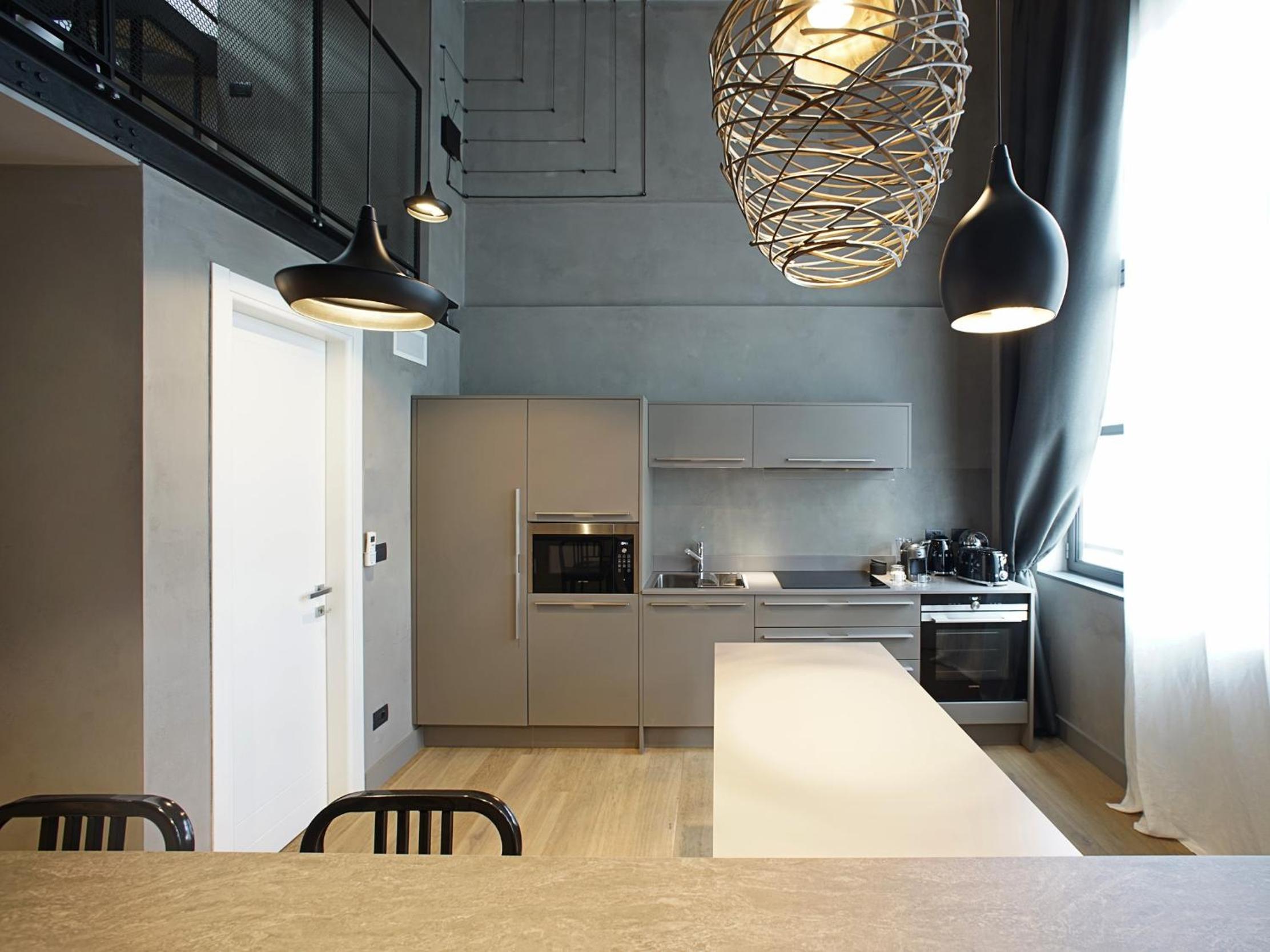 Apartment with Terrace - Photo 8