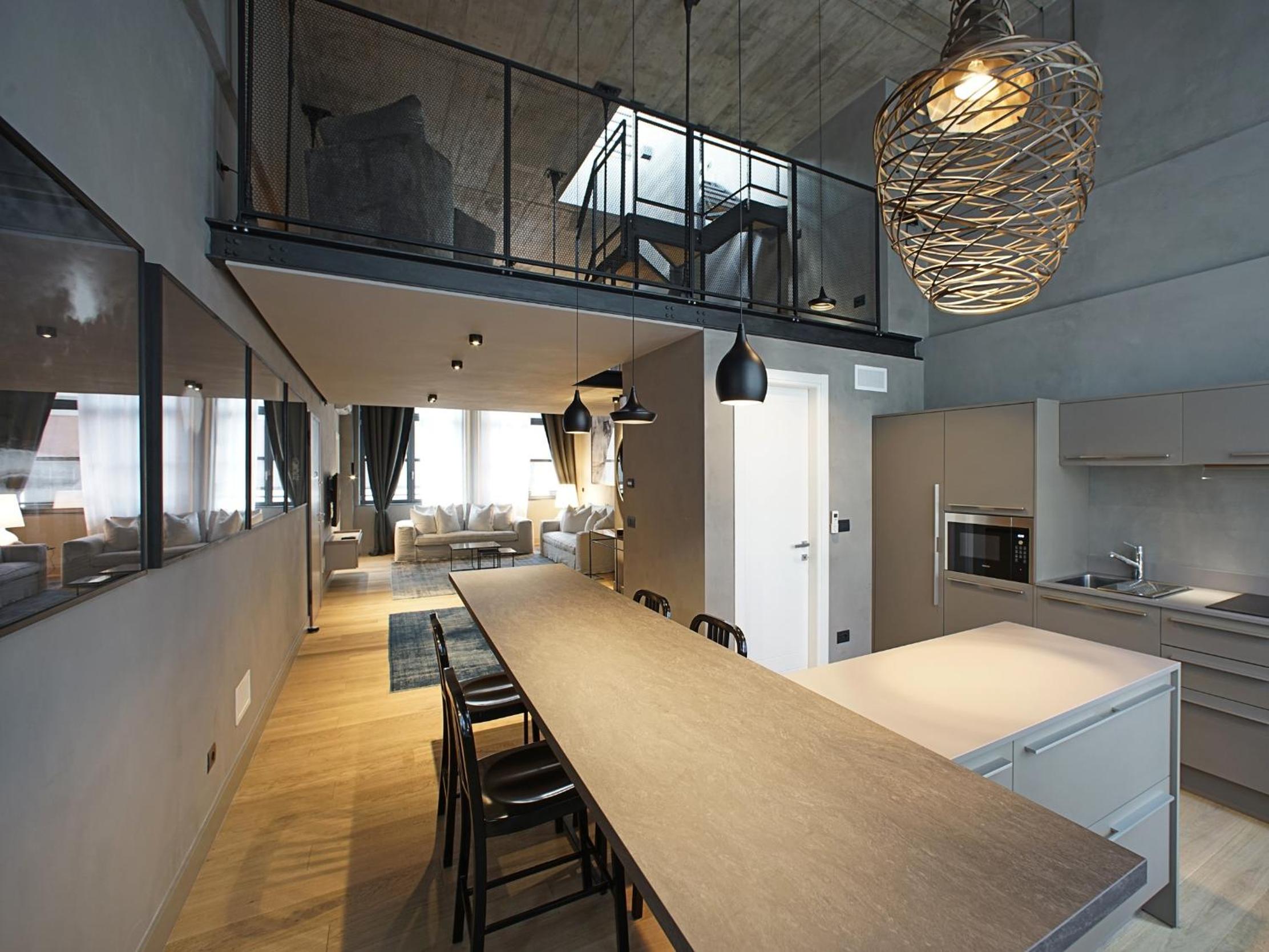 Apartment with Terrace - Photo 6
