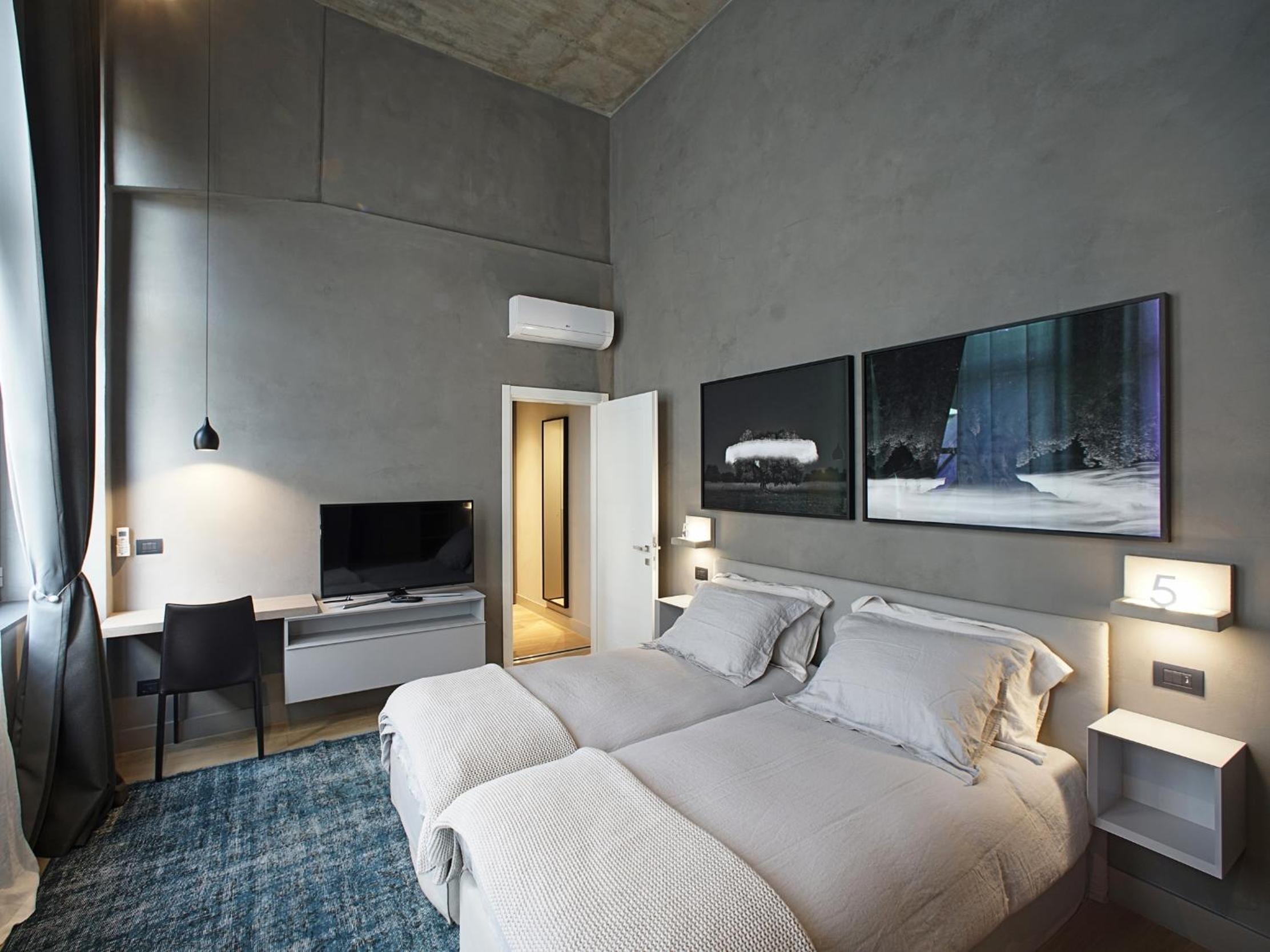 Apartment with Terrace - Photo 5