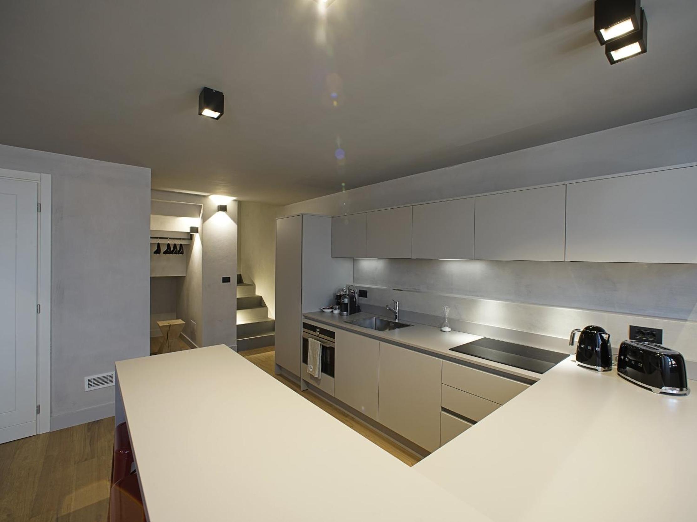 Apartment with Mountain View - Photo 12