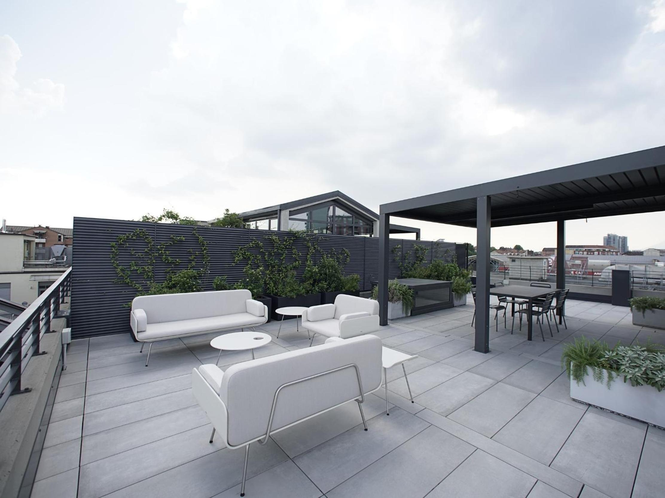 Apartment with Terrace - Photo 3