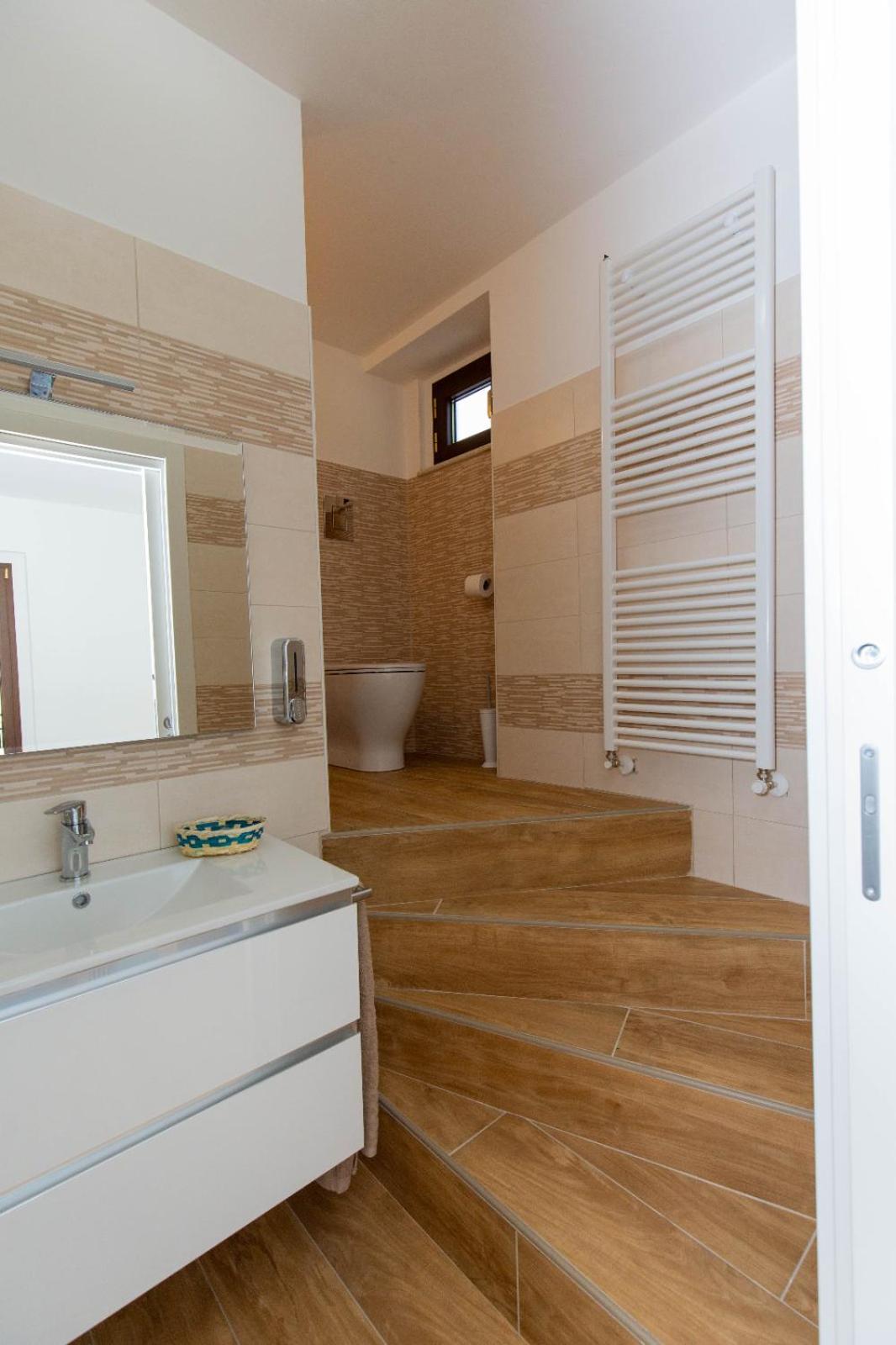 Triple Room with Private Bathroom photo 2