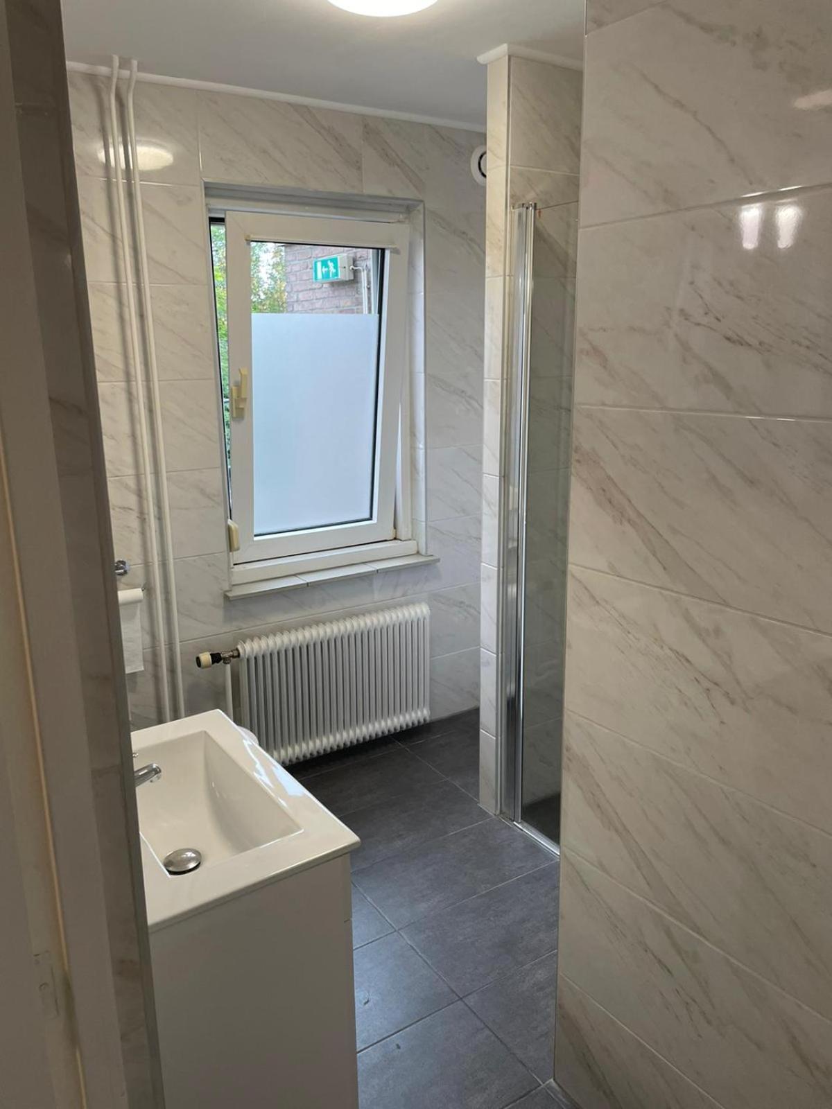 Comfort Triple Room with Shower - Photo 8
