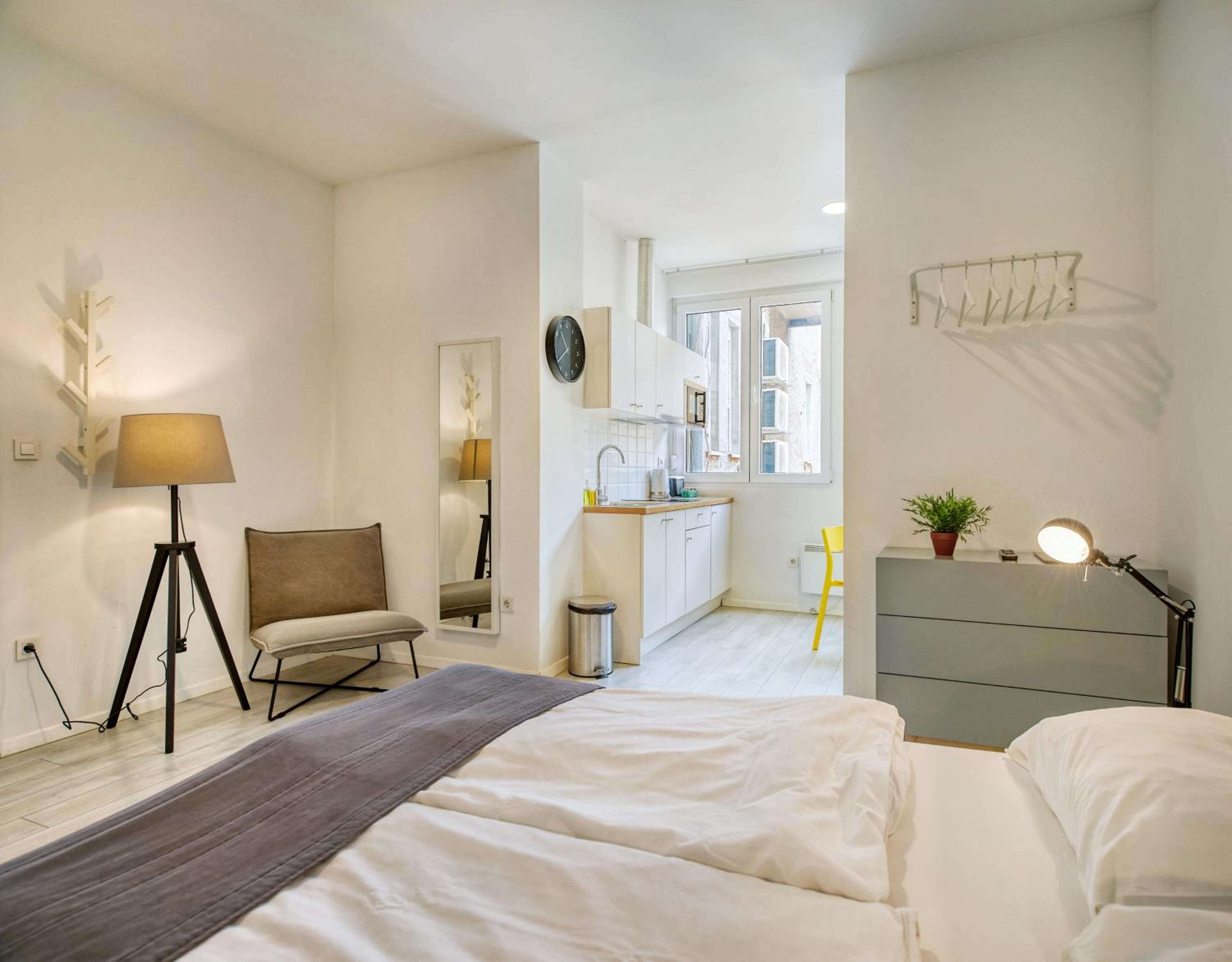 Studio Apartment