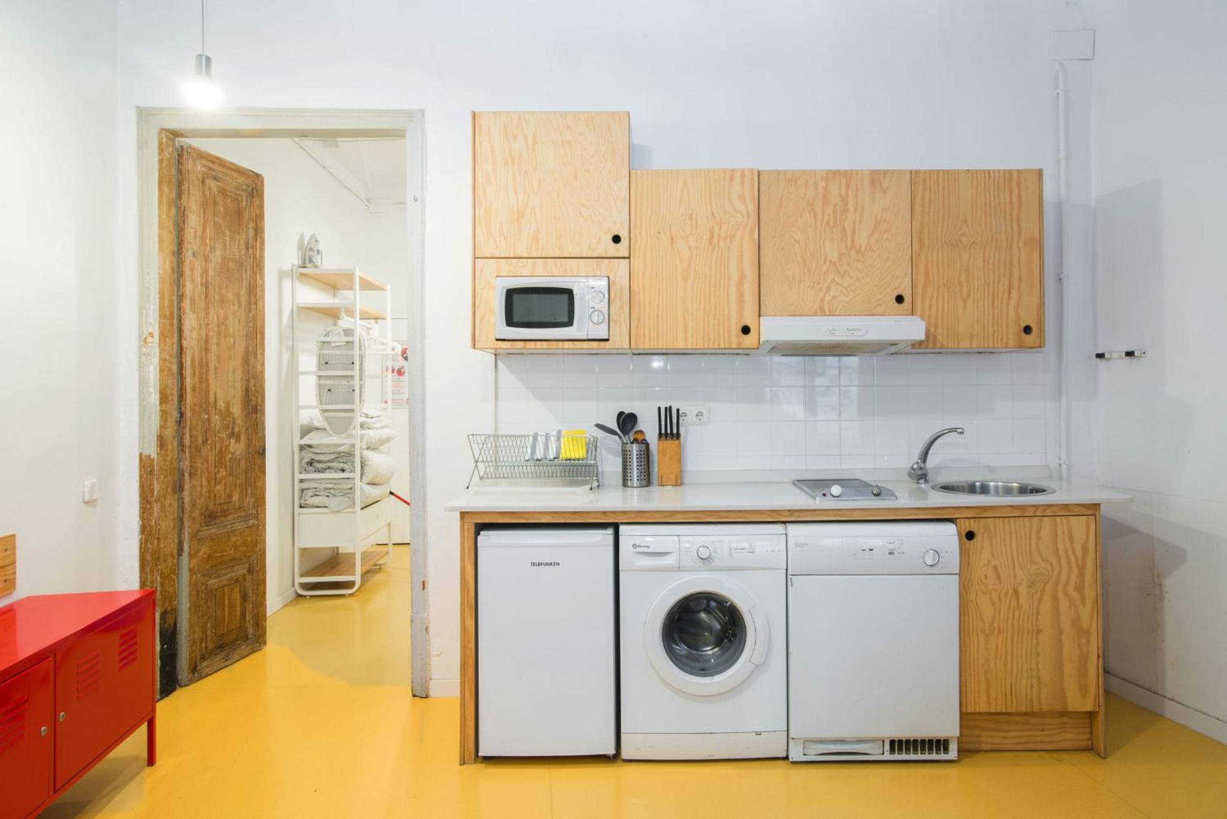 One-Bedroom Apartment photo 2