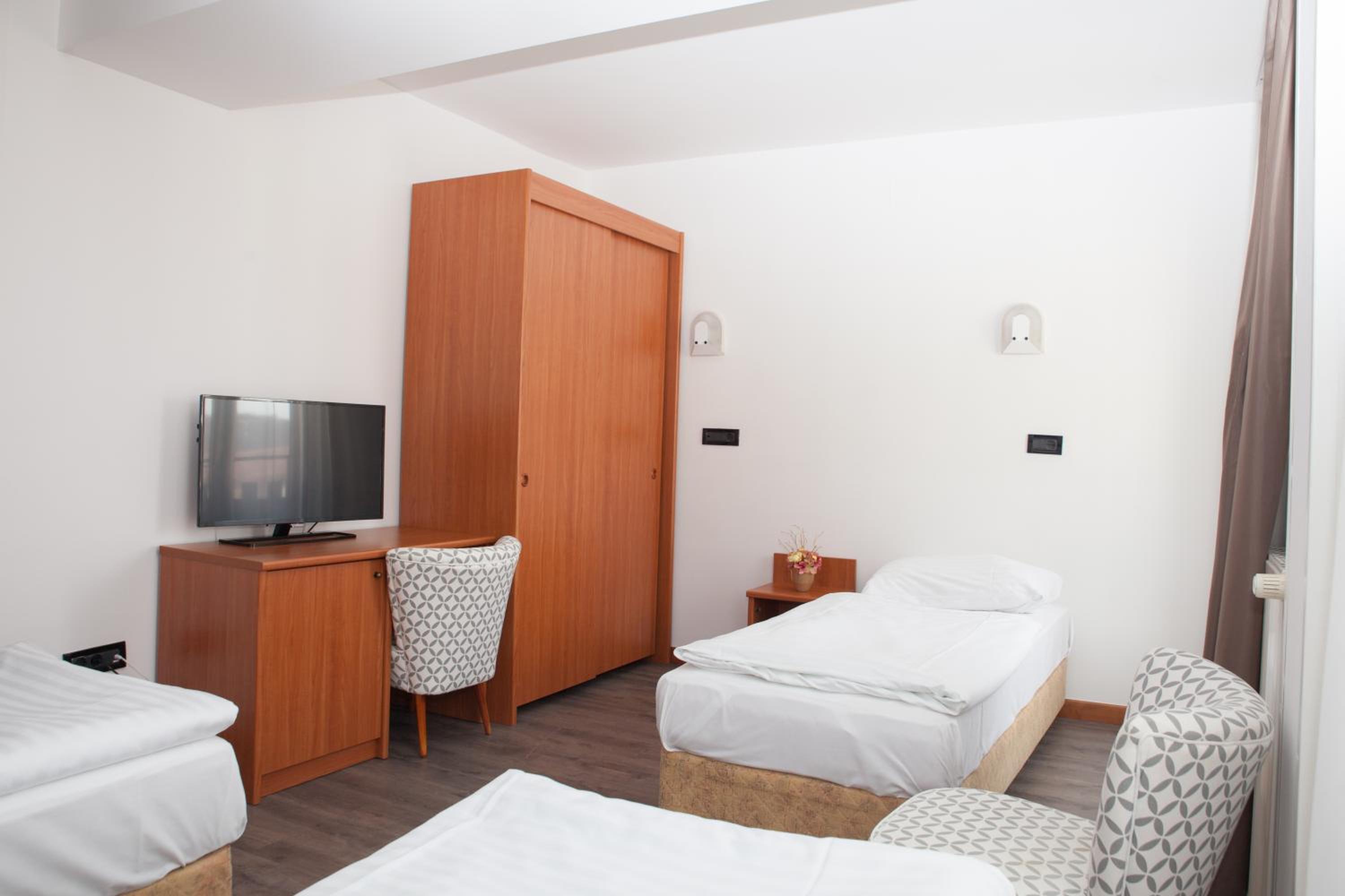 Triple Room - Photo 3