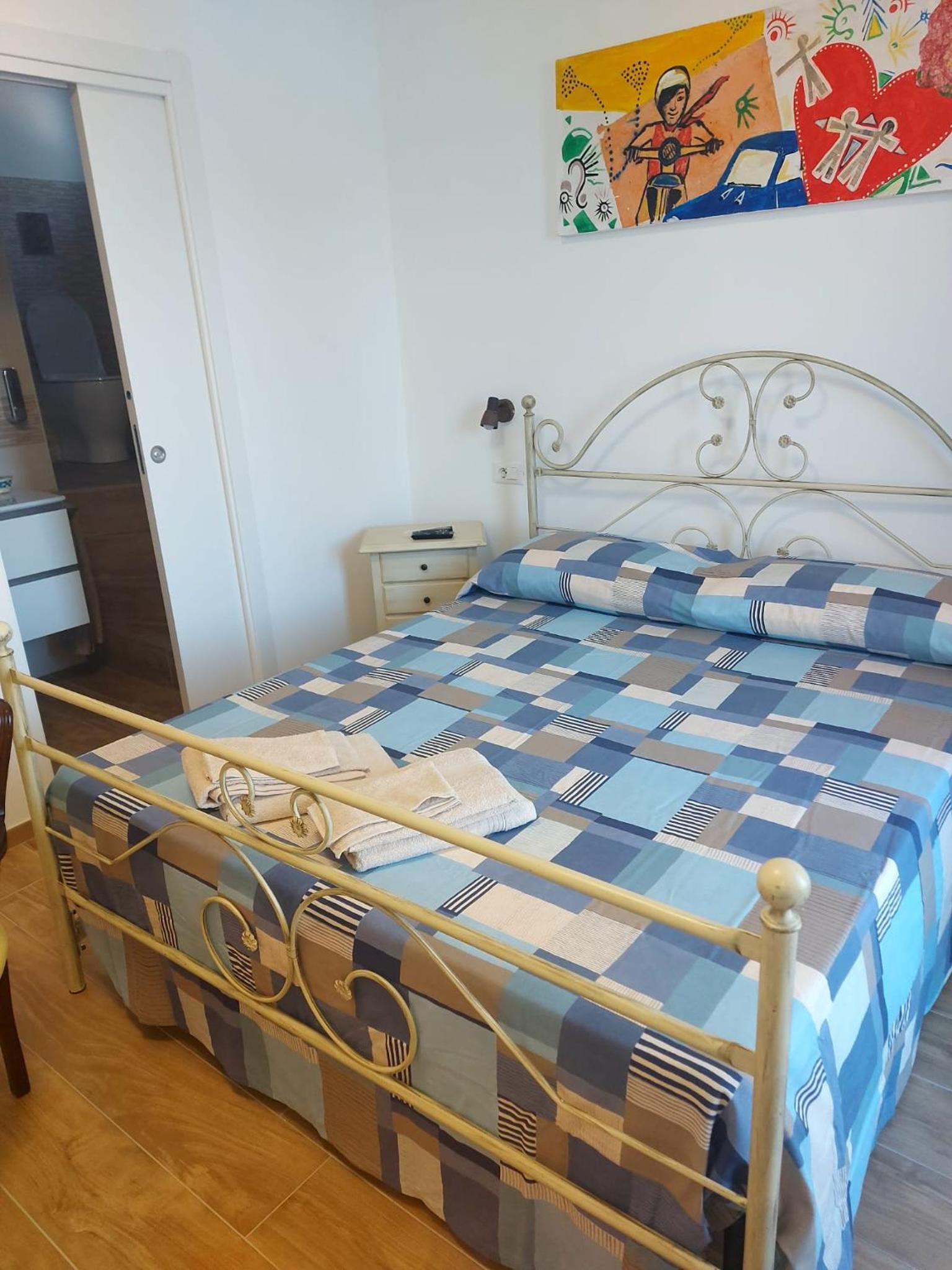 Triple Room with Private Bathroom photo 1